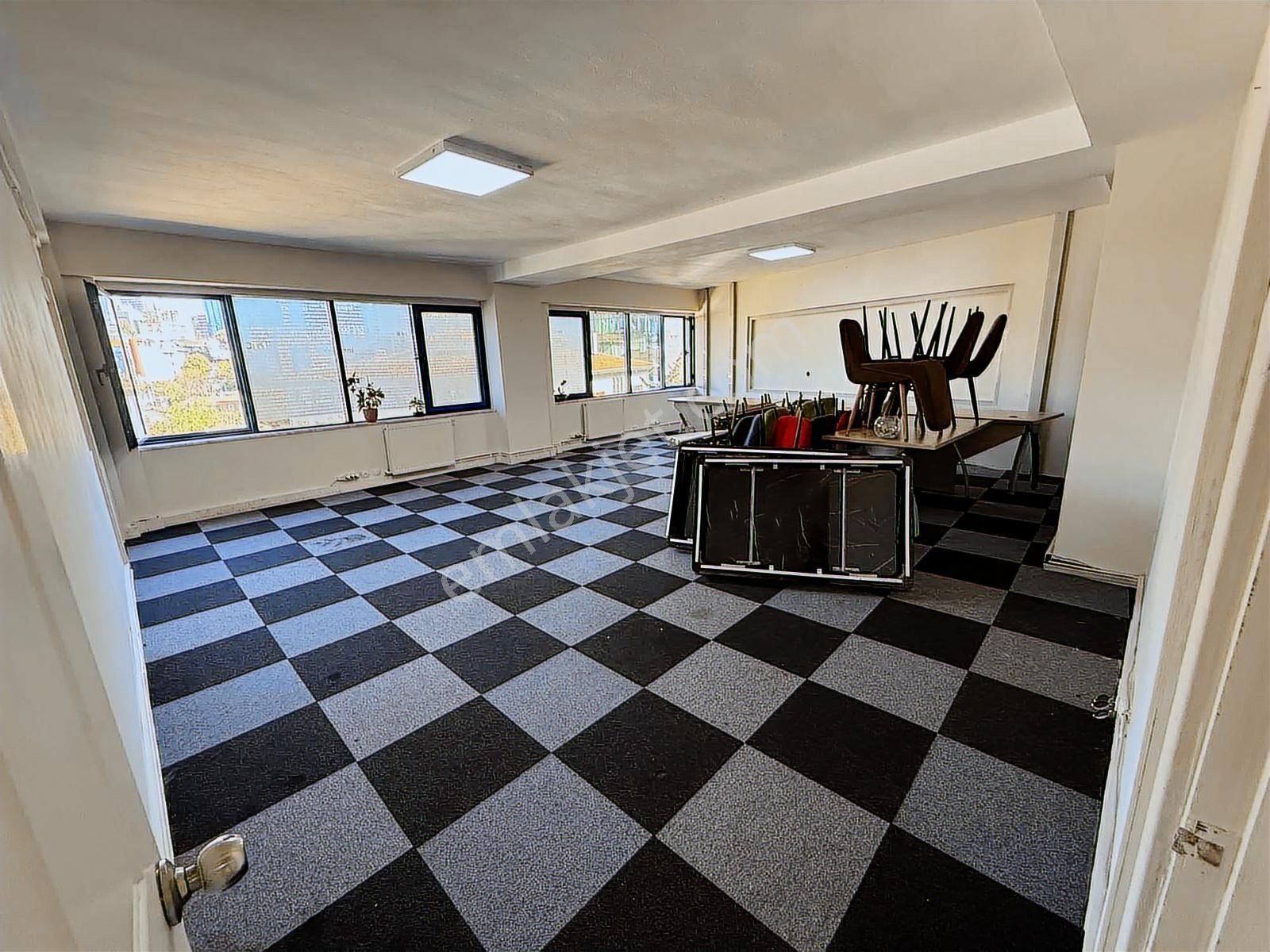 Şişli Mecidiyeköy Plaza'da Eşyalı Ofis Kiralık 150 M2 - Görsel 11