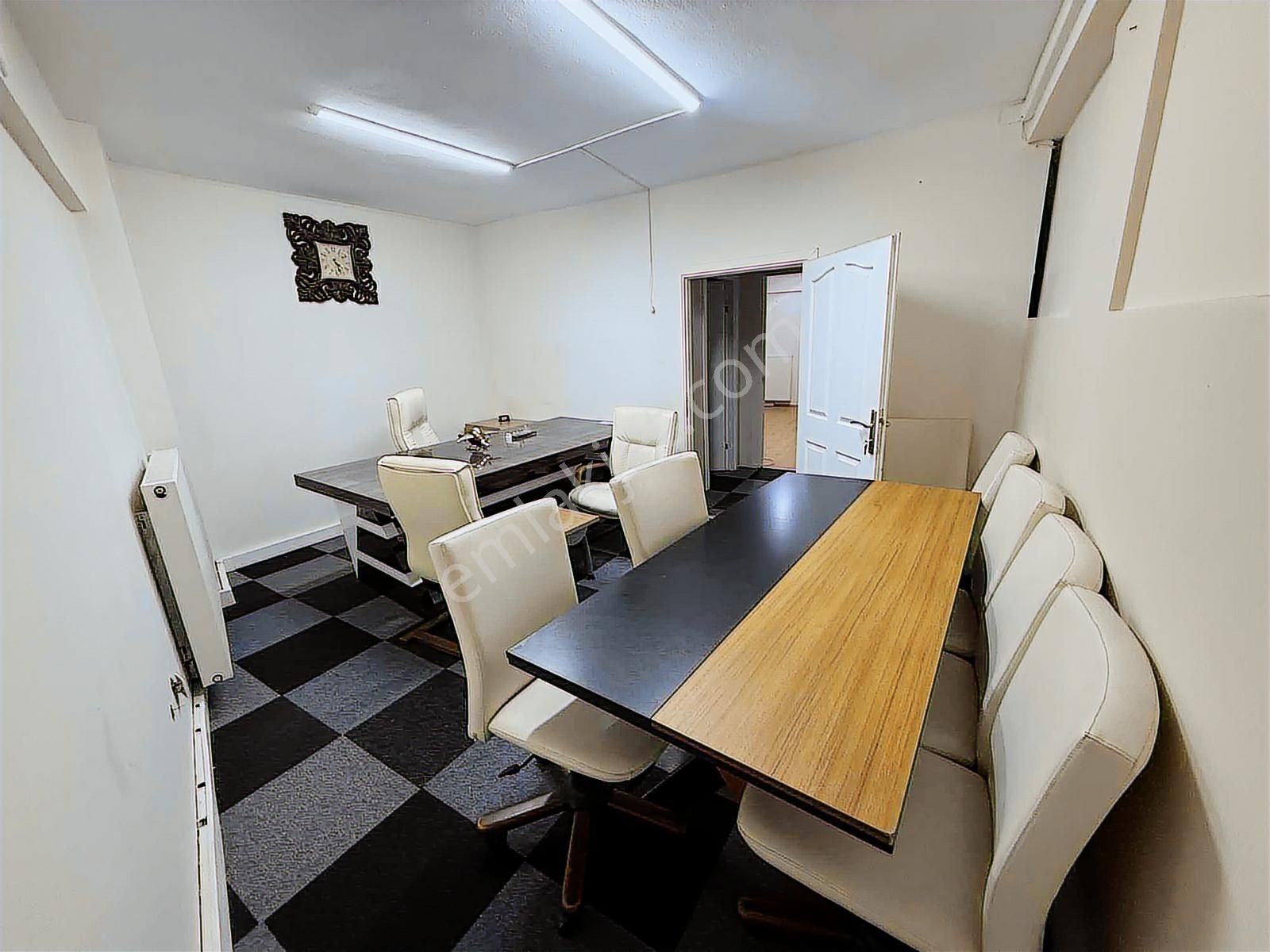 Şişli Mecidiyeköy Plaza'da Eşyalı Ofis Kiralık 150 M2 - Görsel 12