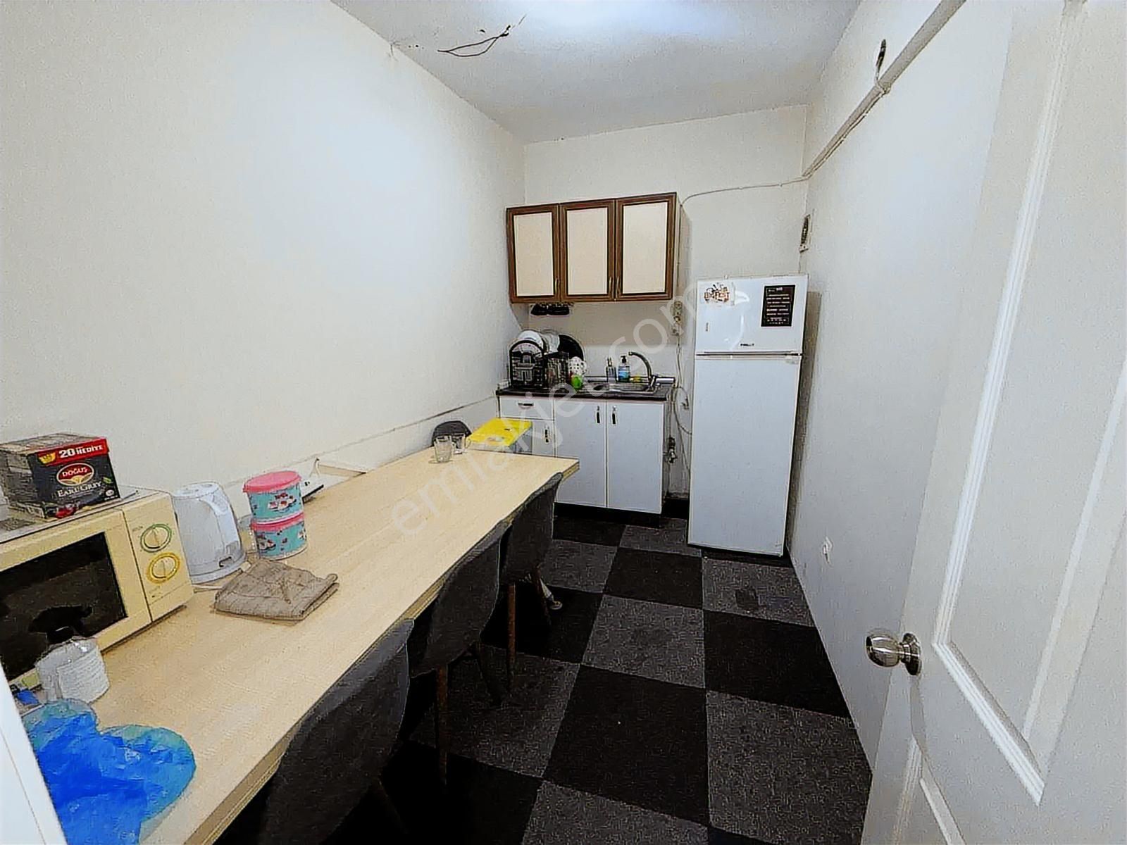 Şişli Mecidiyeköy Plaza'da Eşyalı Ofis Kiralık 150 M2 - Görsel 13