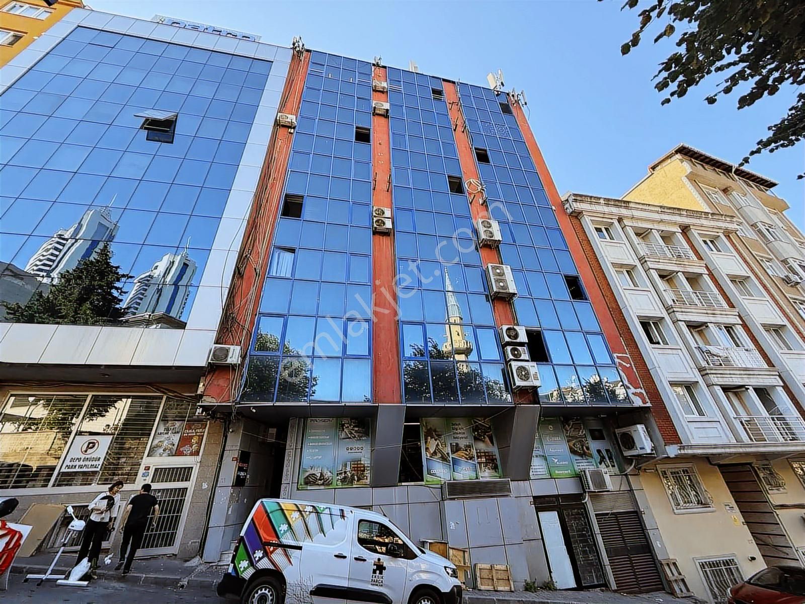 Şişli Mecidiyeköy Plaza'da Eşyalı Ofis Kiralık 150 M2