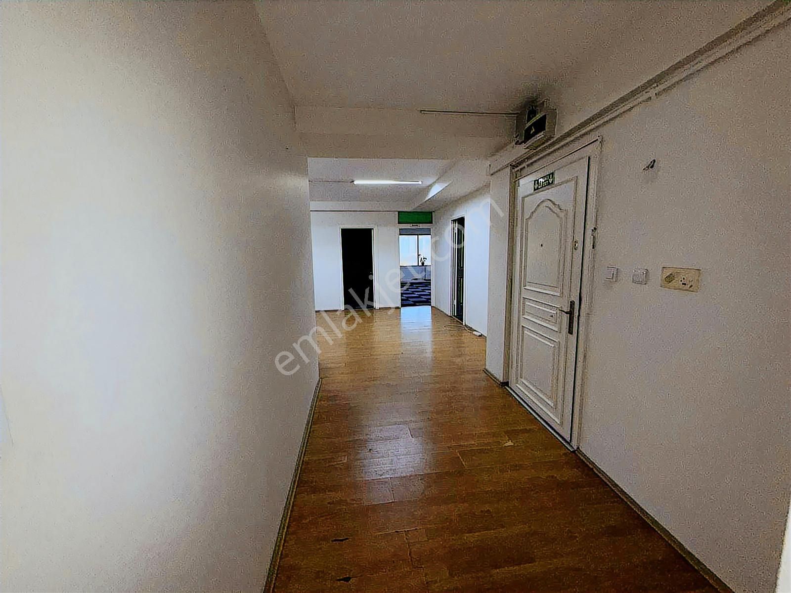 Şişli Mecidiyeköy Plaza'da Eşyalı Ofis Kiralık 150 M2 - Görsel 4