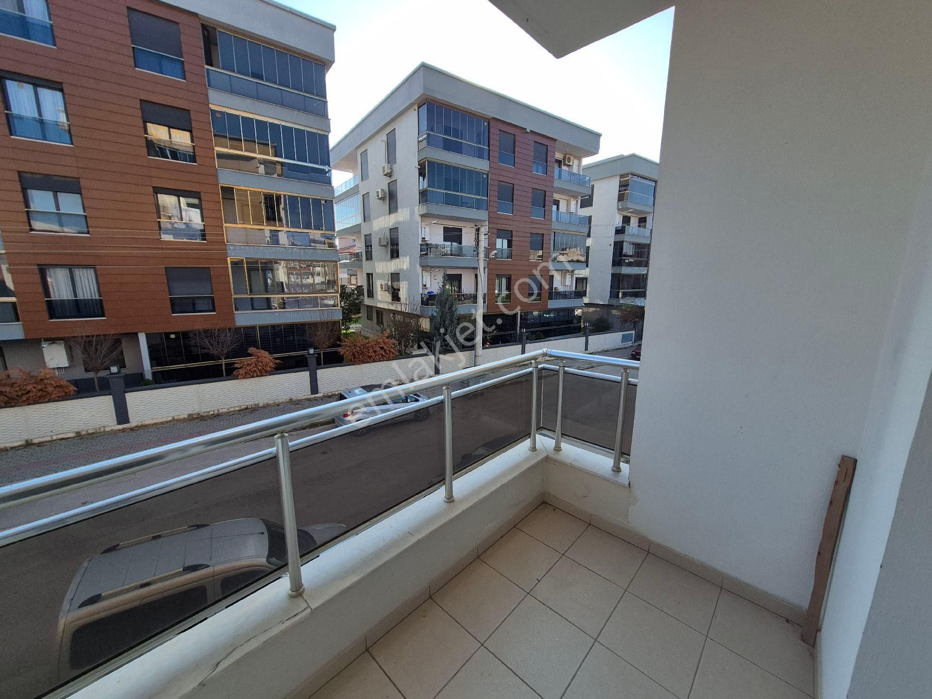 Menderes Kemalpaşa 3+1 Doğalgazlı Asansörlü Ebeyn Ban - Görsel 13