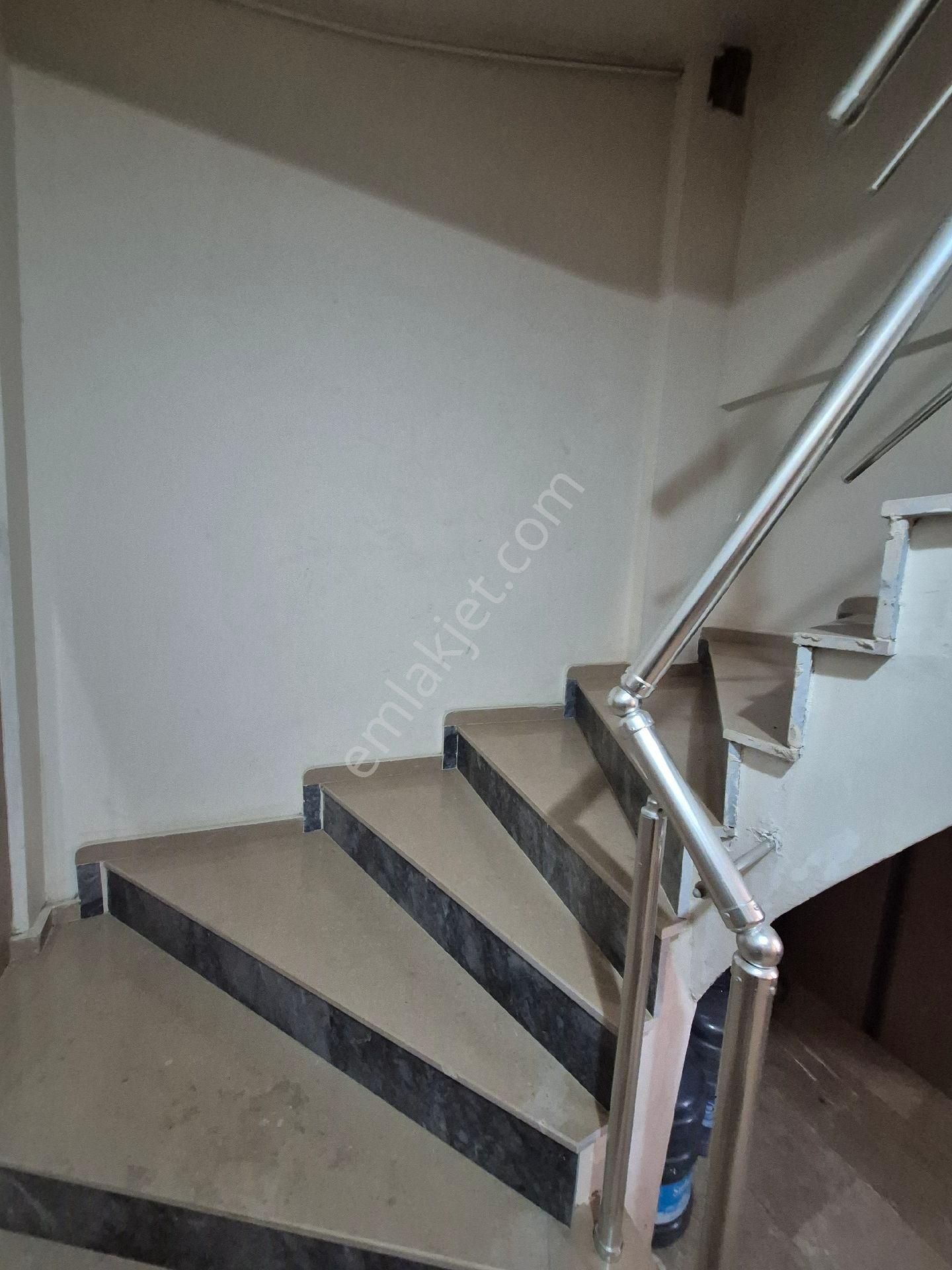 Menderes Kemalpaşa 3+1 Doğalgazlı Asansörlü Ebeyn Ban - Görsel 5