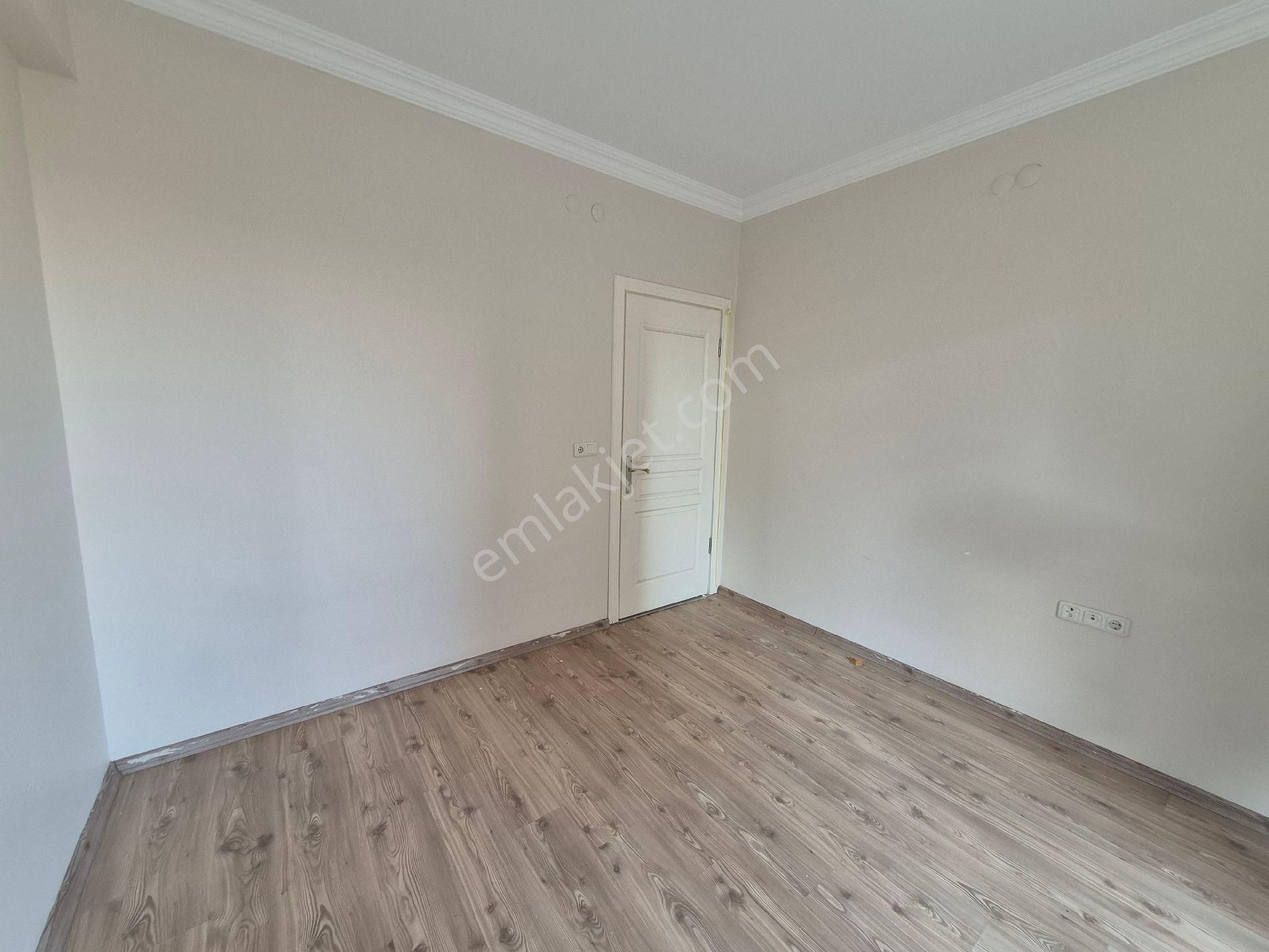 Menderes Kemalpaşa 3+1 Doğalgazlı Asansörlü Ebeyn Ban - Görsel 12