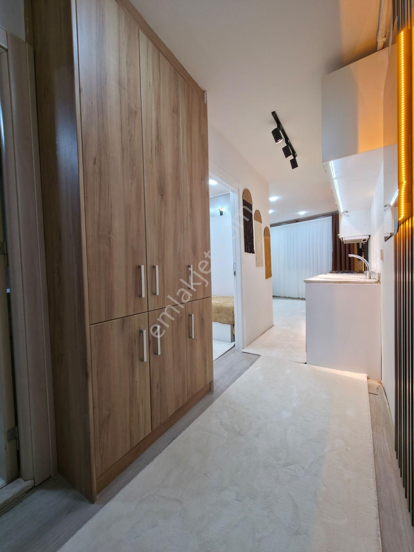 Sırakapılar Fırat Pastahanesi Arkasında Yüksek Zemin Kat 1+1 Full Eşyalı Apart 1.885.000 Tl Satılık - Görsel 9