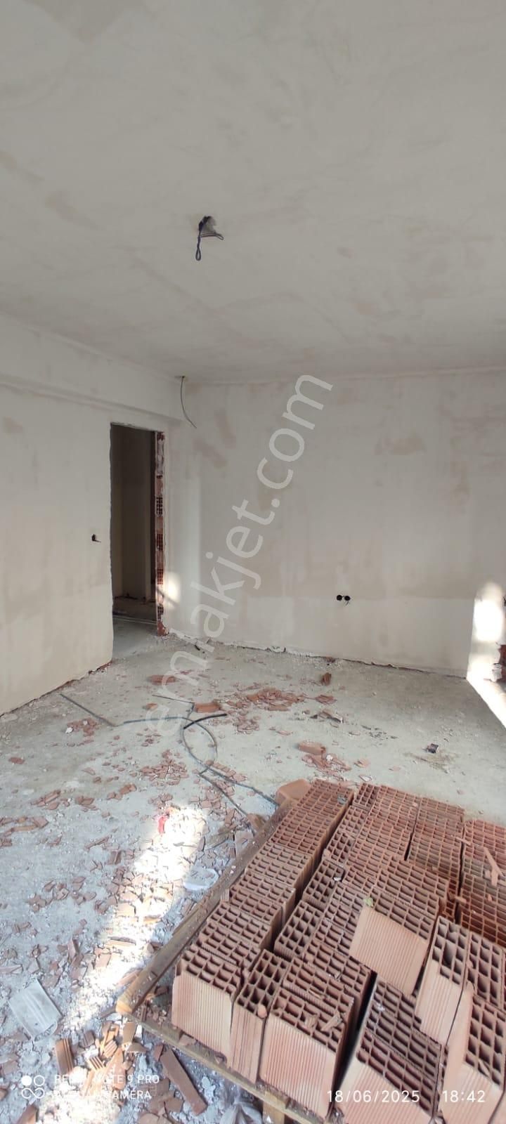 Pendik 2 Blok"lu Havuzlu Site İçinde Sıfır Satılık 2+1 Asansör Otoparklı Manzaralı Lüks Daire - Görsel 6
