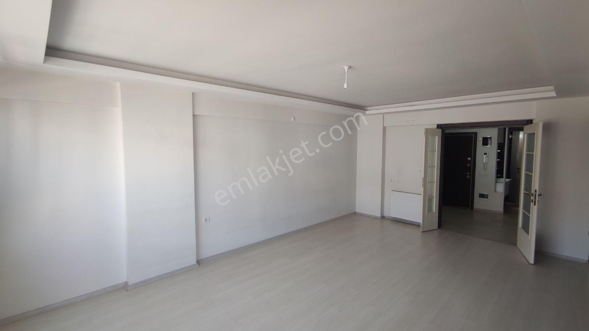 Sahibinden Adnan Menderes Mah.sitede Köşe Ara Kat - Görsel 15