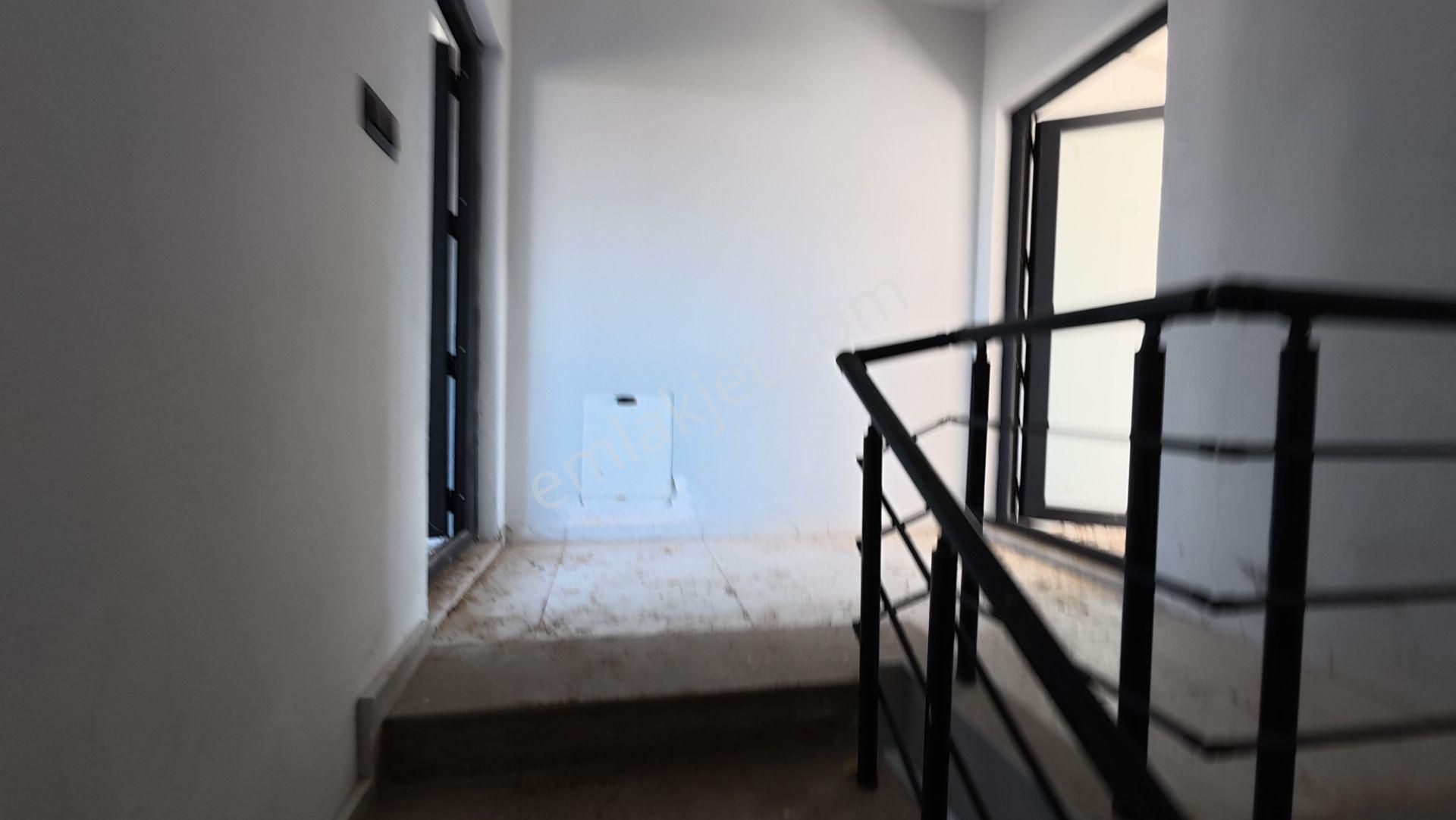 Sakarya Karasu'da Müstakil Havuzlu Teraslı 3+1 Sıfır Villa - Görsel 28