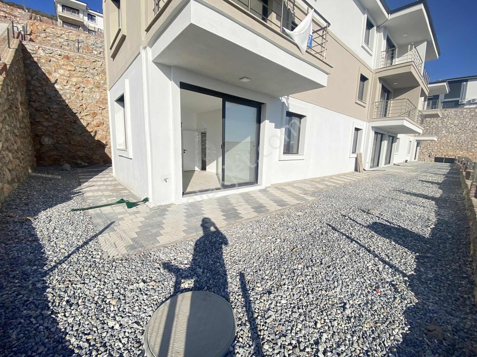 Didim Akbükte Full Deniz Manzaralı Köşe Başı 2+1 Bahçe Katı - Görsel 11