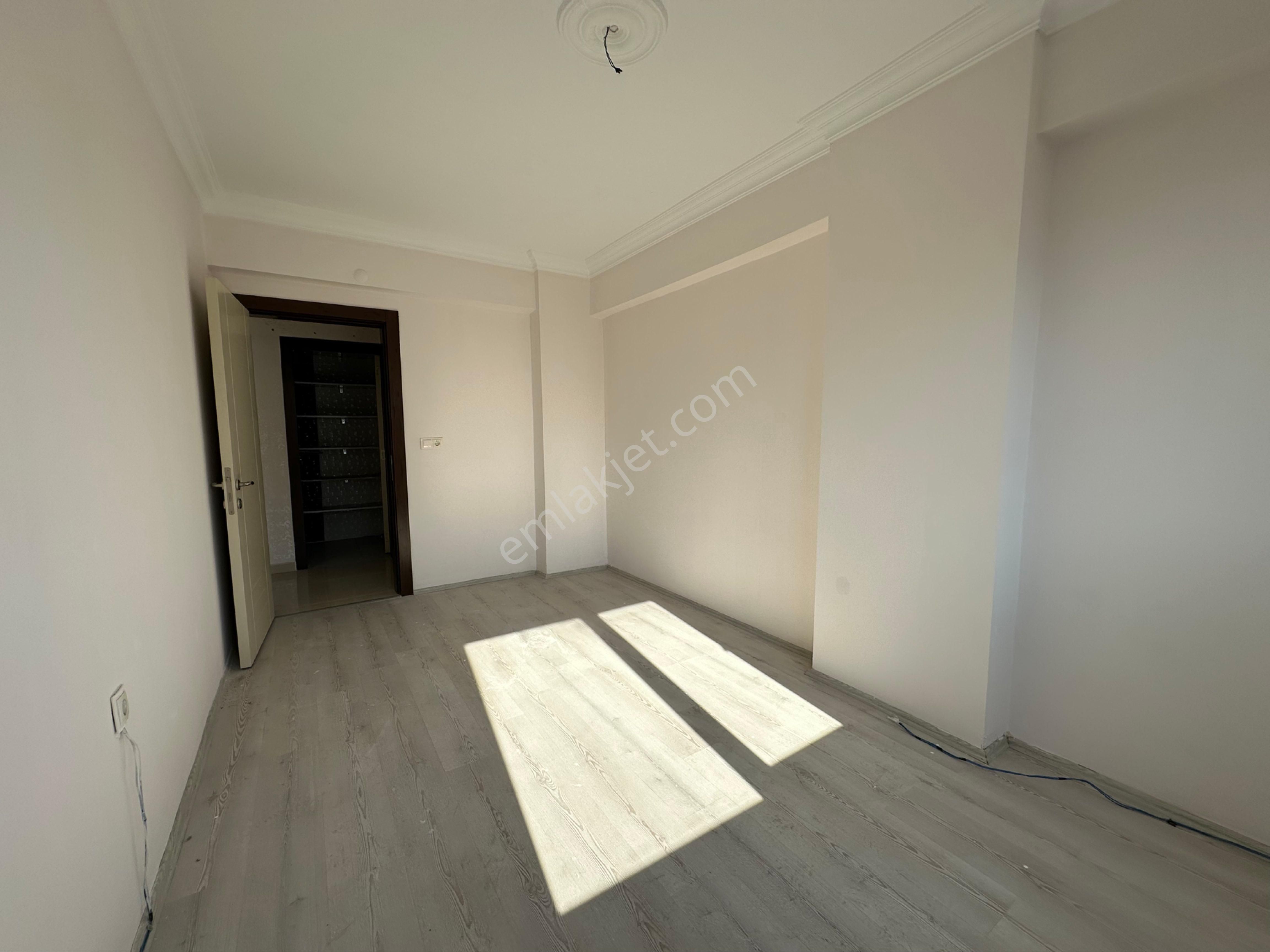 Didimde 3+1 Ön Cephe Geniş Kullanışlı Fırsat Daire - Görsel 20