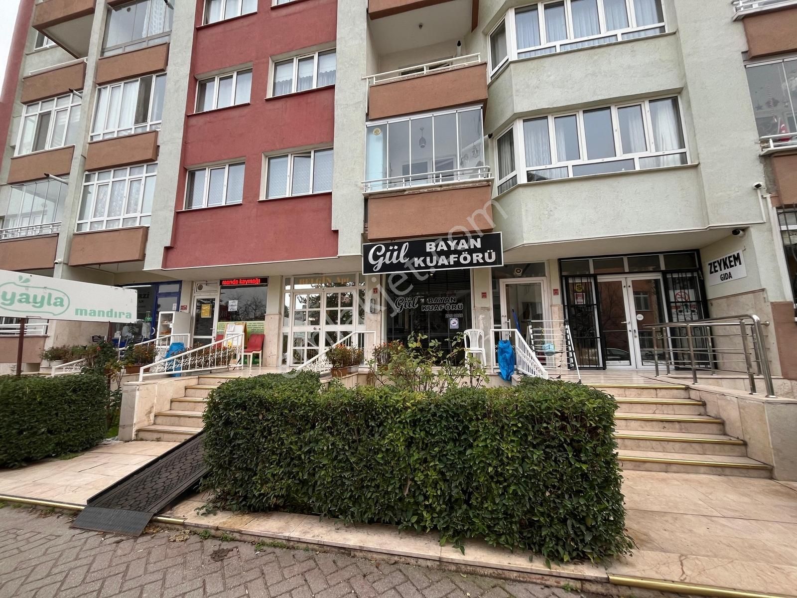 Bess'den Akarbaşı Mah. Bulvar Yakını 30m2 Kiralık İş Yeri