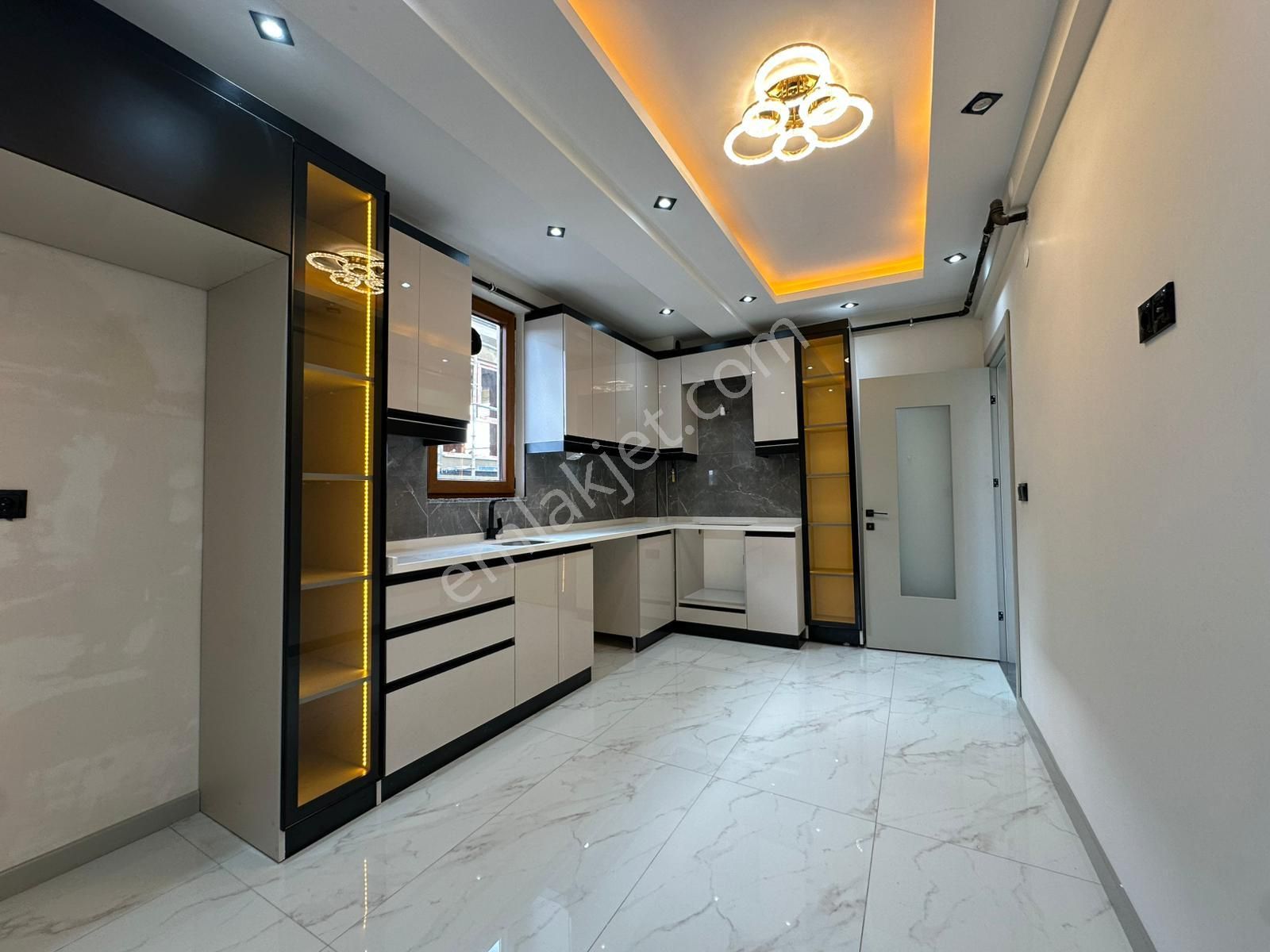 Tuncay Kartal'dan Bahçeli Nizam Süper Lüks 2+1 Daire - Görsel 2