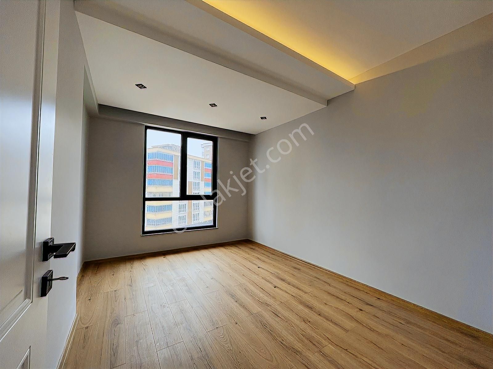 19 Mayıs Bulvarına Cephe Köşe Başında Deniz Manzaralı Lüks 3+1! - Görsel 33