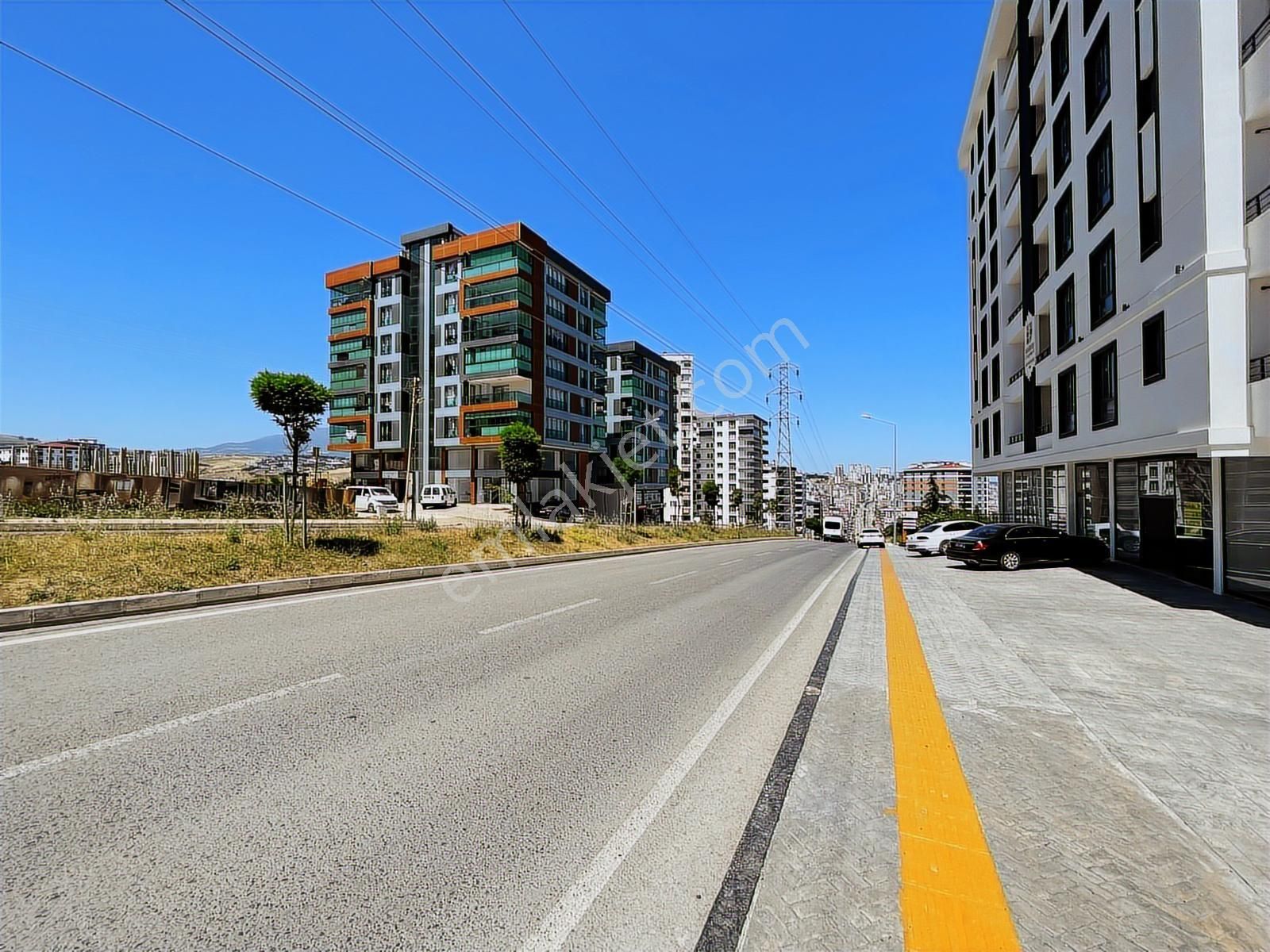 19 Mayıs Bulvarına Cephe Köşe Başında Deniz Manzaralı Lüks 3+1! - Görsel 2