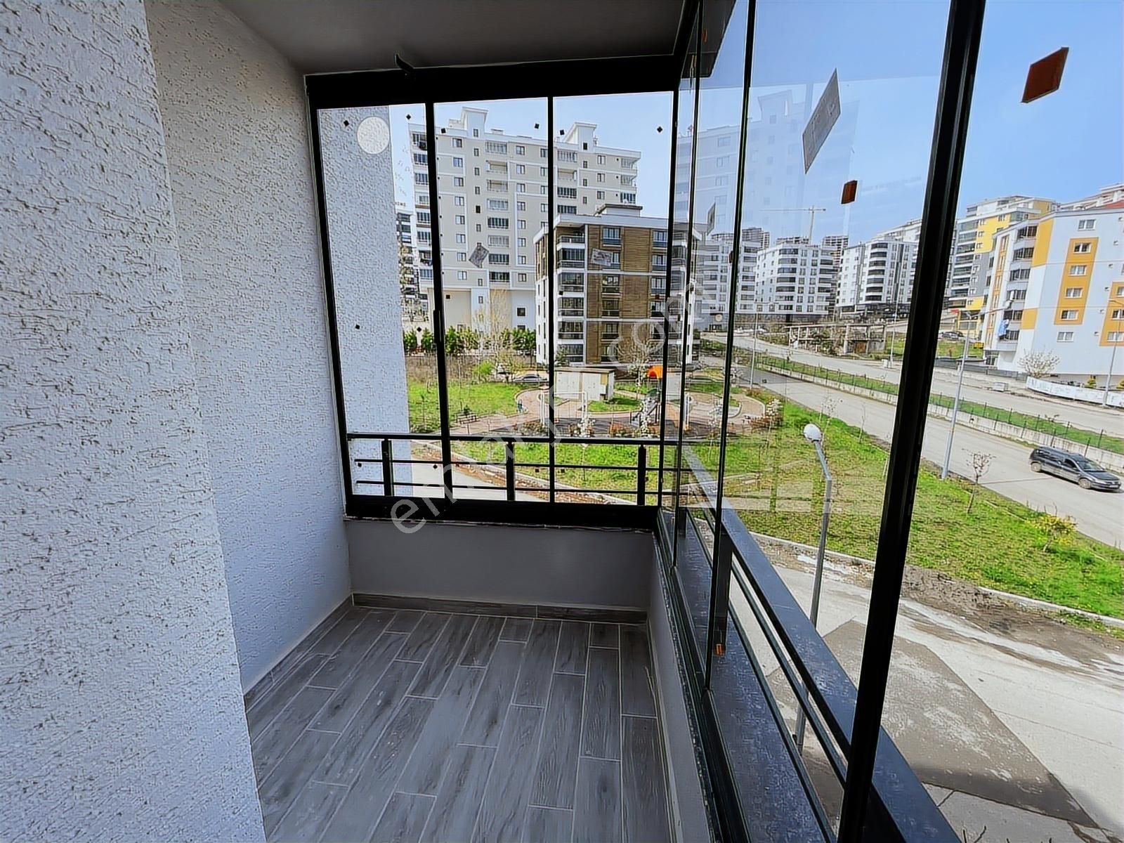 19 Mayıs Blv. Ve Cağaloğlu Cad. Arasında Lüks 1+1 Daire! - Görsel 17