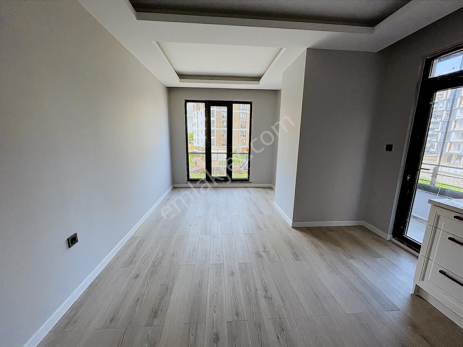 19 Mayıs Blv. Ve Cağaloğlu Cad. Arasında Lüks 1+1 Daire! - Görsel 12