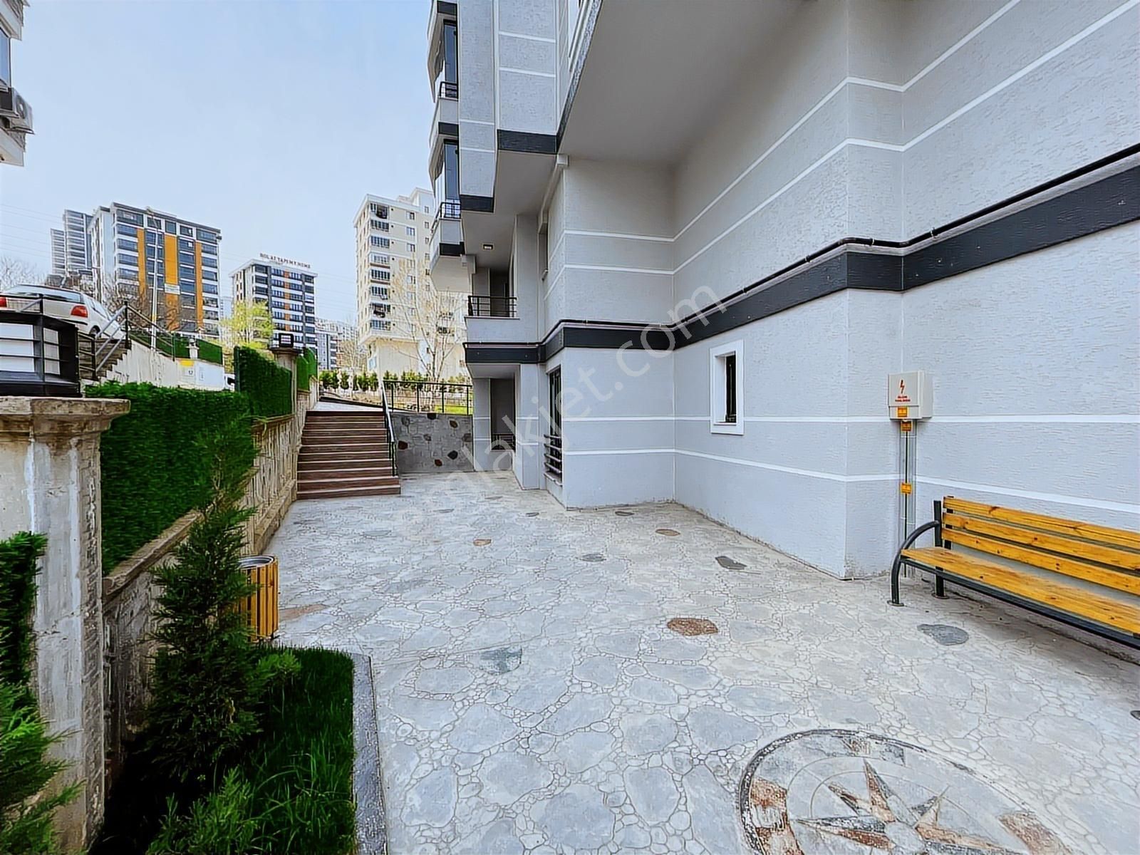 19 Mayıs Blv. Ve Cağaloğlu Cad. Arasında Lüks 1+1 Daire! - Görsel 7