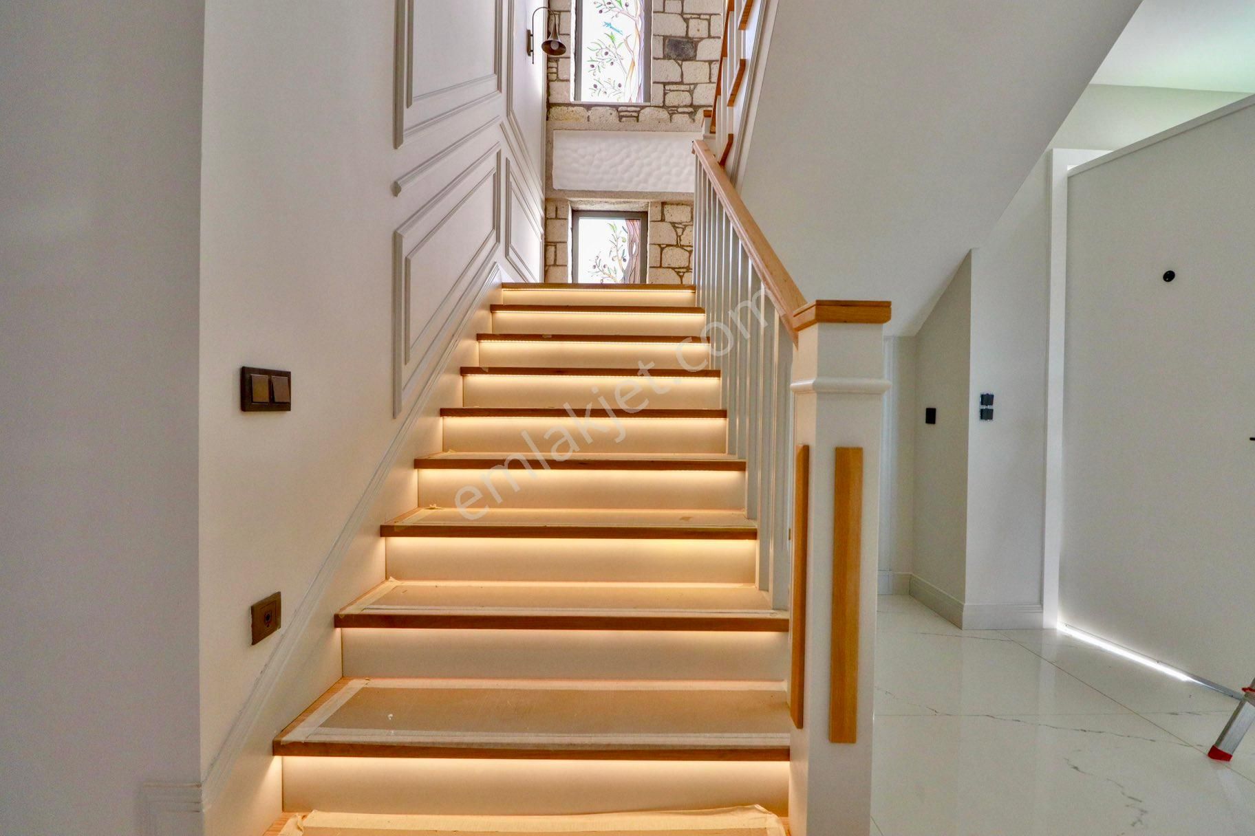 Altınoluk'ta 650 M2 Arsa Özel Havuzlu Alaçatı Konsept Villa - Görsel 32