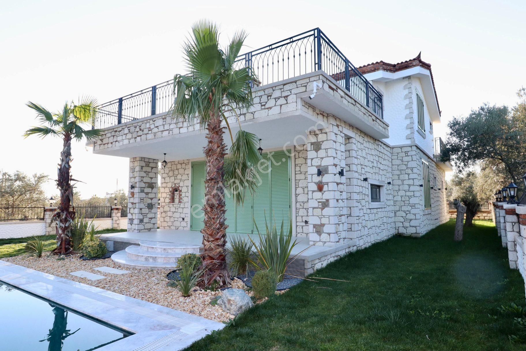 Altınoluk'ta 650 M2 Arsa Özel Havuzlu Alaçatı Konsept Villa - Görsel 35