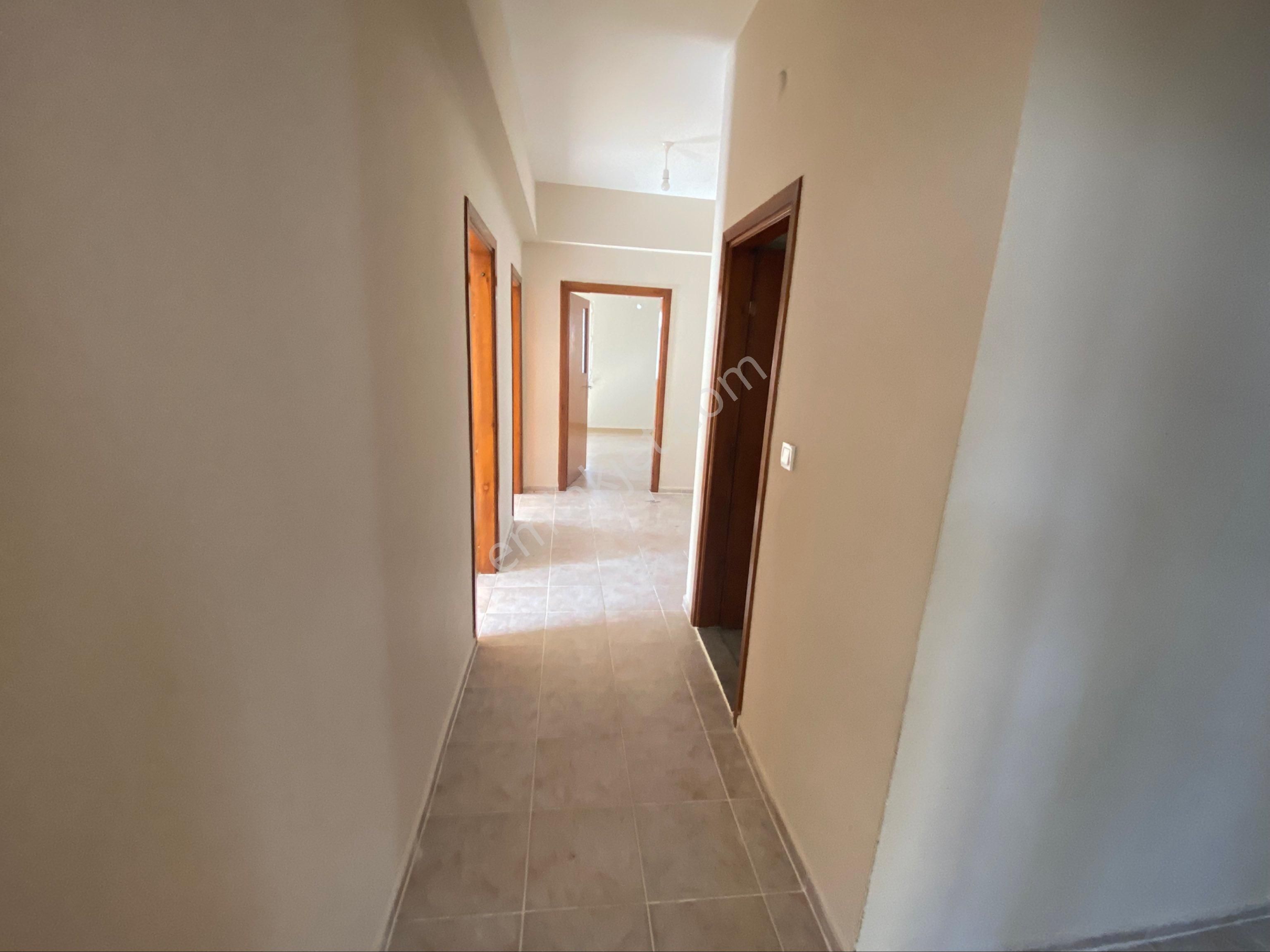 Bayındırda 3+1 Asansörlü Tek Daire Üzerine 165 M2 35.000tl.ye Kiralık - Görsel 8