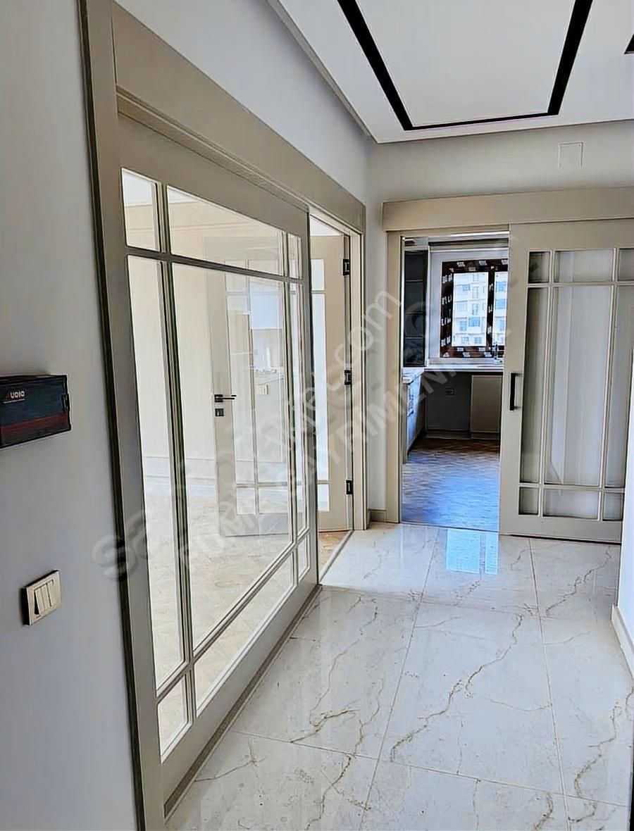 Fume'den Kiralık Lüks Geniş Daire - Görsel 3