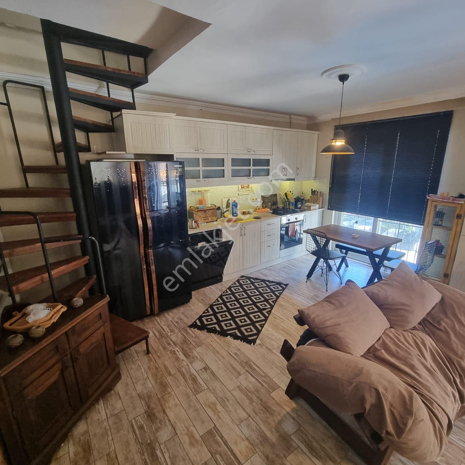 Göle Sıfır Havuzlu Sitede Manzaralı Dubleks 3+1 Satılık Daire - Görsel 13