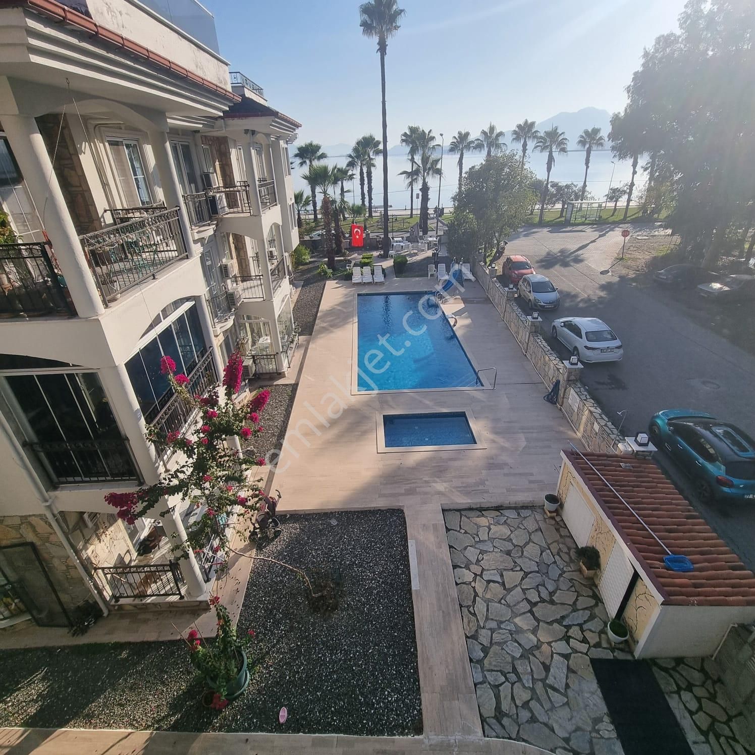 Göle Sıfır Havuzlu Sitede Manzaralı Dubleks 3+1 Satılık Daire