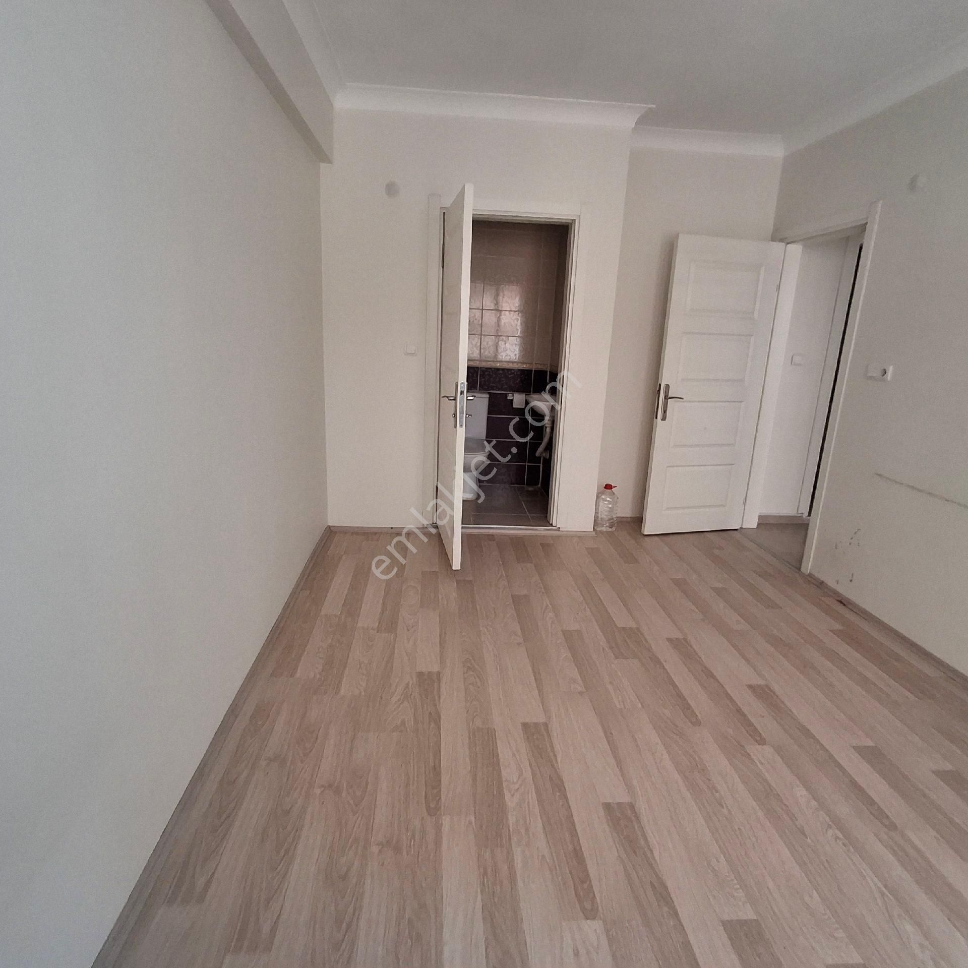 T.dağ Muratlı İstiklal K.pınar Mah'.de Cadde Üzeri Merkezi Konumda (3+1) 3.kat Daire Satılıktır. - Görsel 33