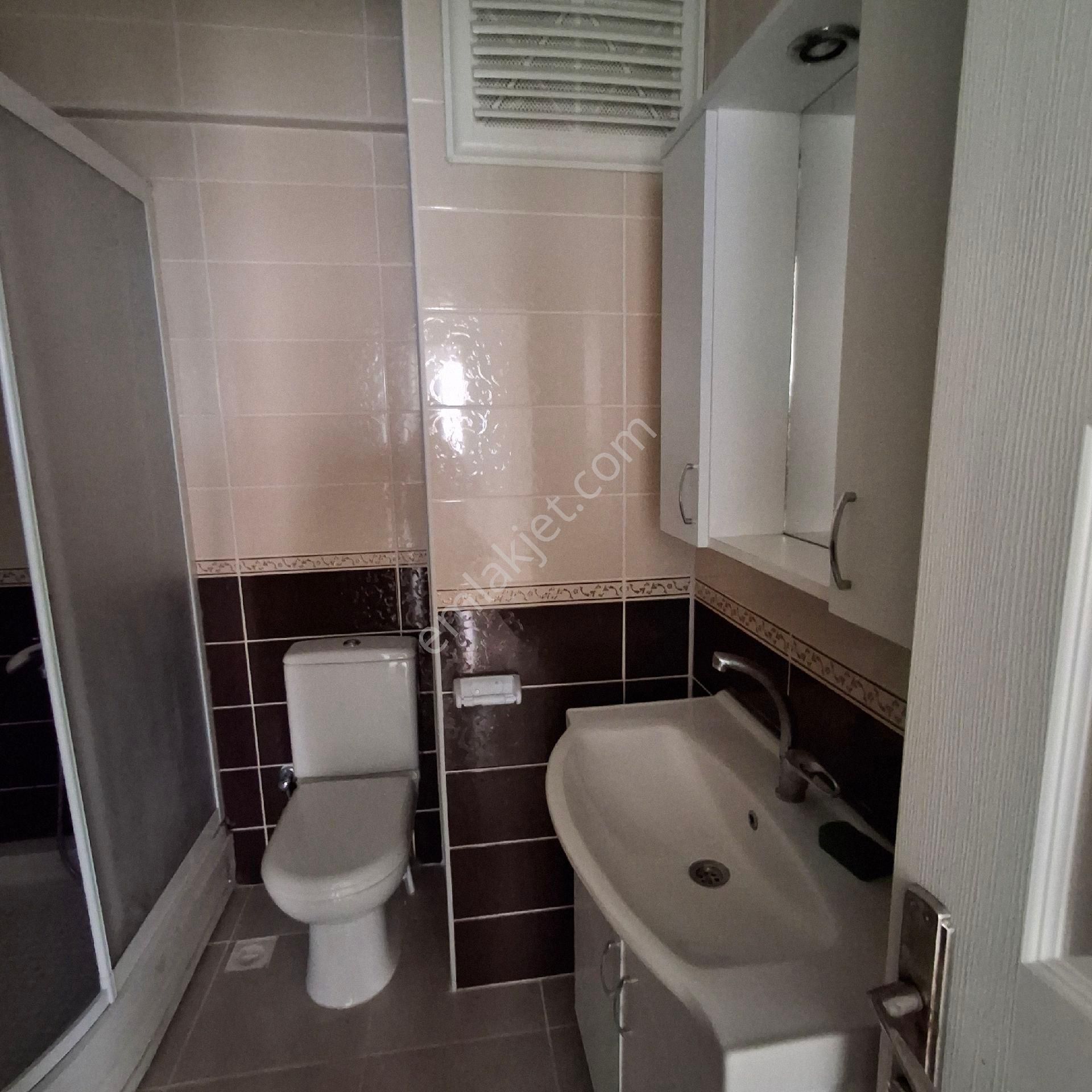 T.dağ Muratlı İstiklal K.pınar Mah'.de Cadde Üzeri Merkezi Konumda (3+1) 3.kat Daire Satılıktır. - Görsel 29