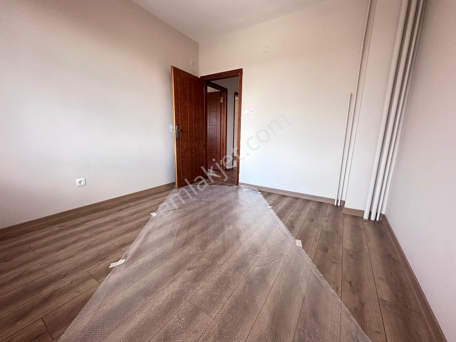 Bayar Caddesin De Kapanmaz Ferahlıkta Çift Balkonlu Net 110m2 - Görsel 2