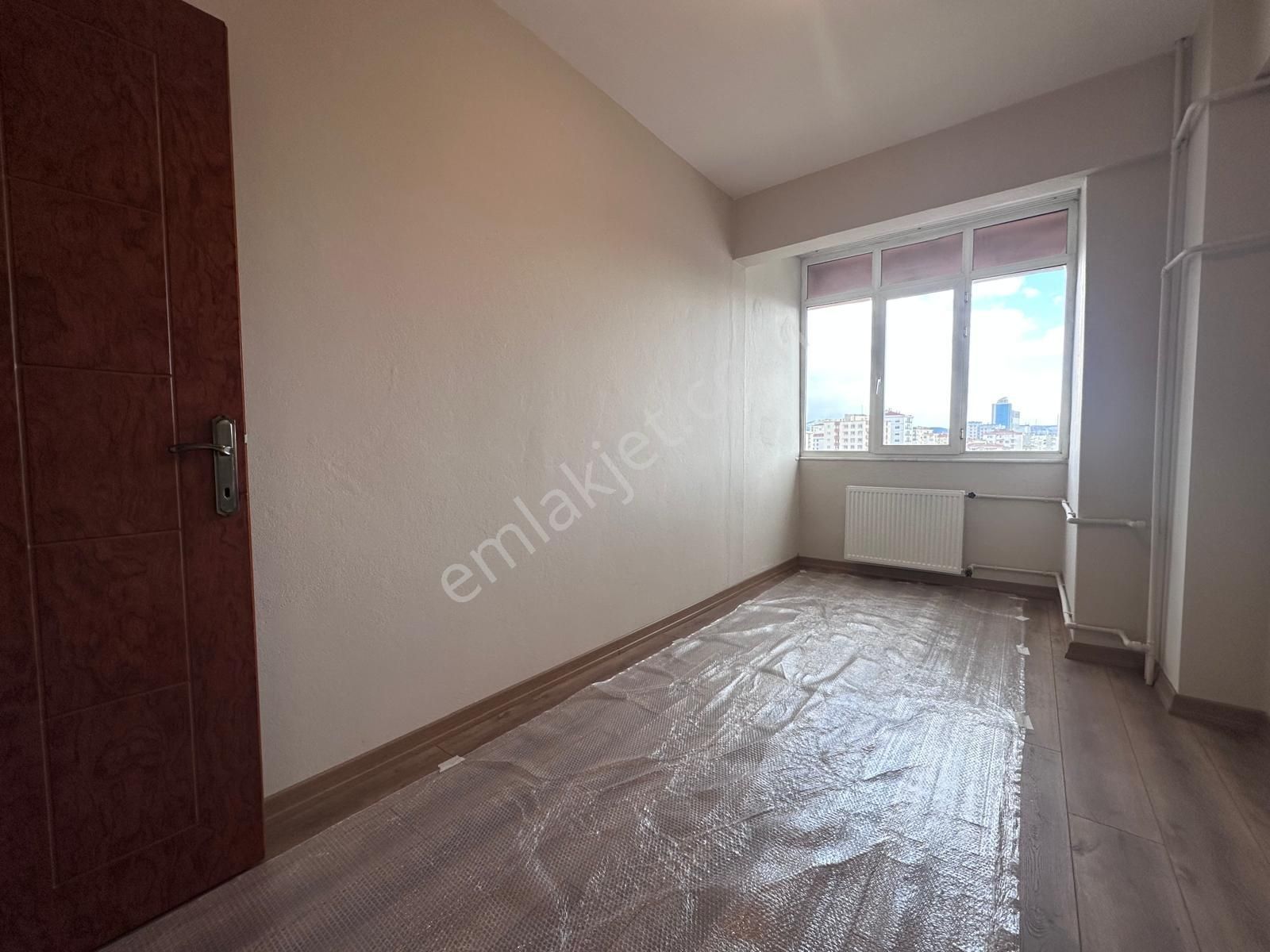 Bayar Caddesin De Kapanmaz Ferahlıkta Çift Balkonlu Net 110m2 - Görsel 25