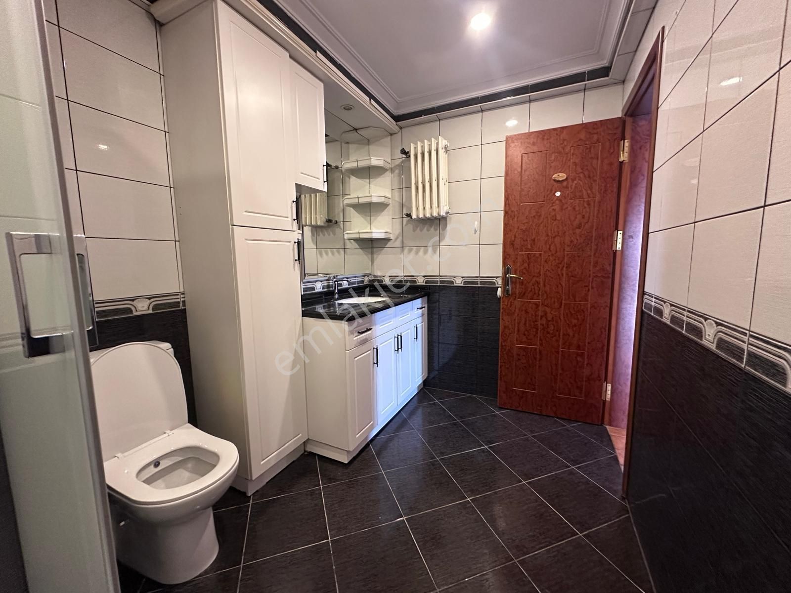 Bayar Caddesin De Kapanmaz Ferahlıkta Çift Balkonlu Net 110m2 - Görsel 4