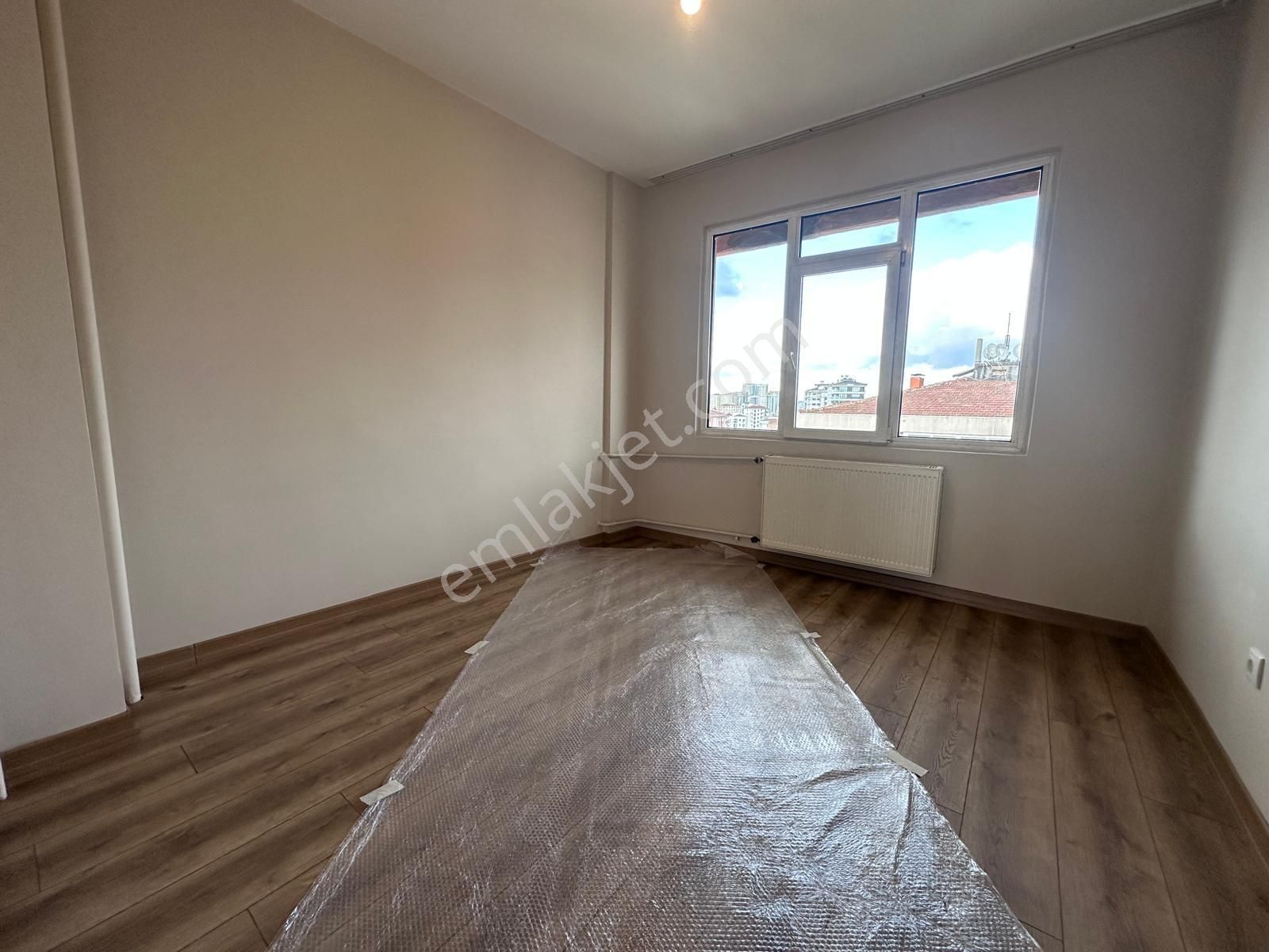 Bayar Caddesin De Kapanmaz Ferahlıkta Çift Balkonlu Net 110m2 - Görsel 6