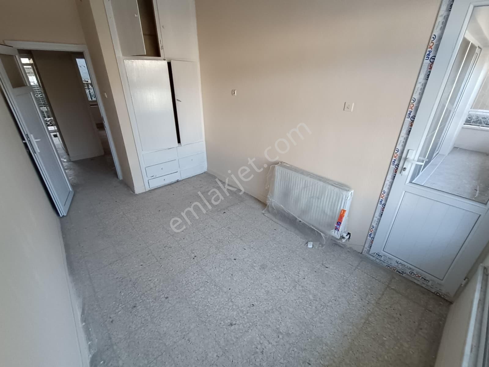 Ergünden Cumhuriyette Doğal Gazlı Kiralık - Görsel 22