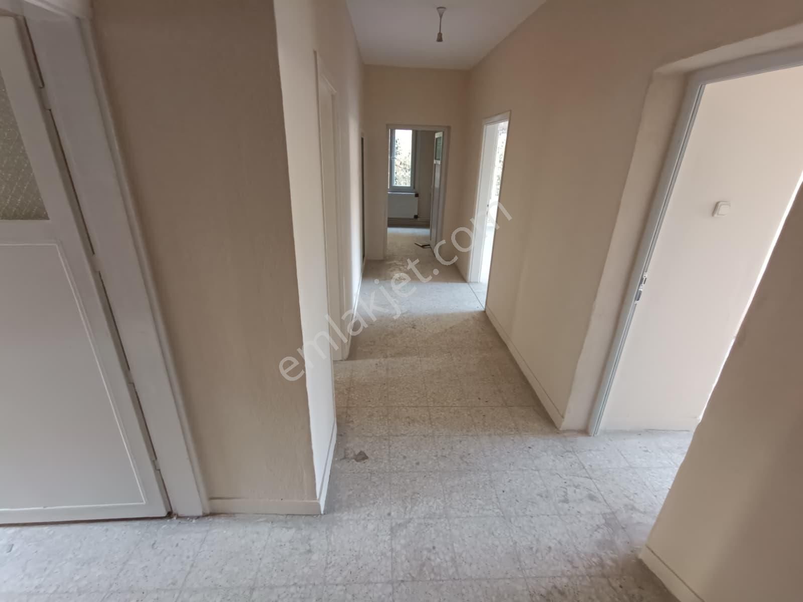 Ergünden Cumhuriyette Doğal Gazlı Kiralık - Görsel 20