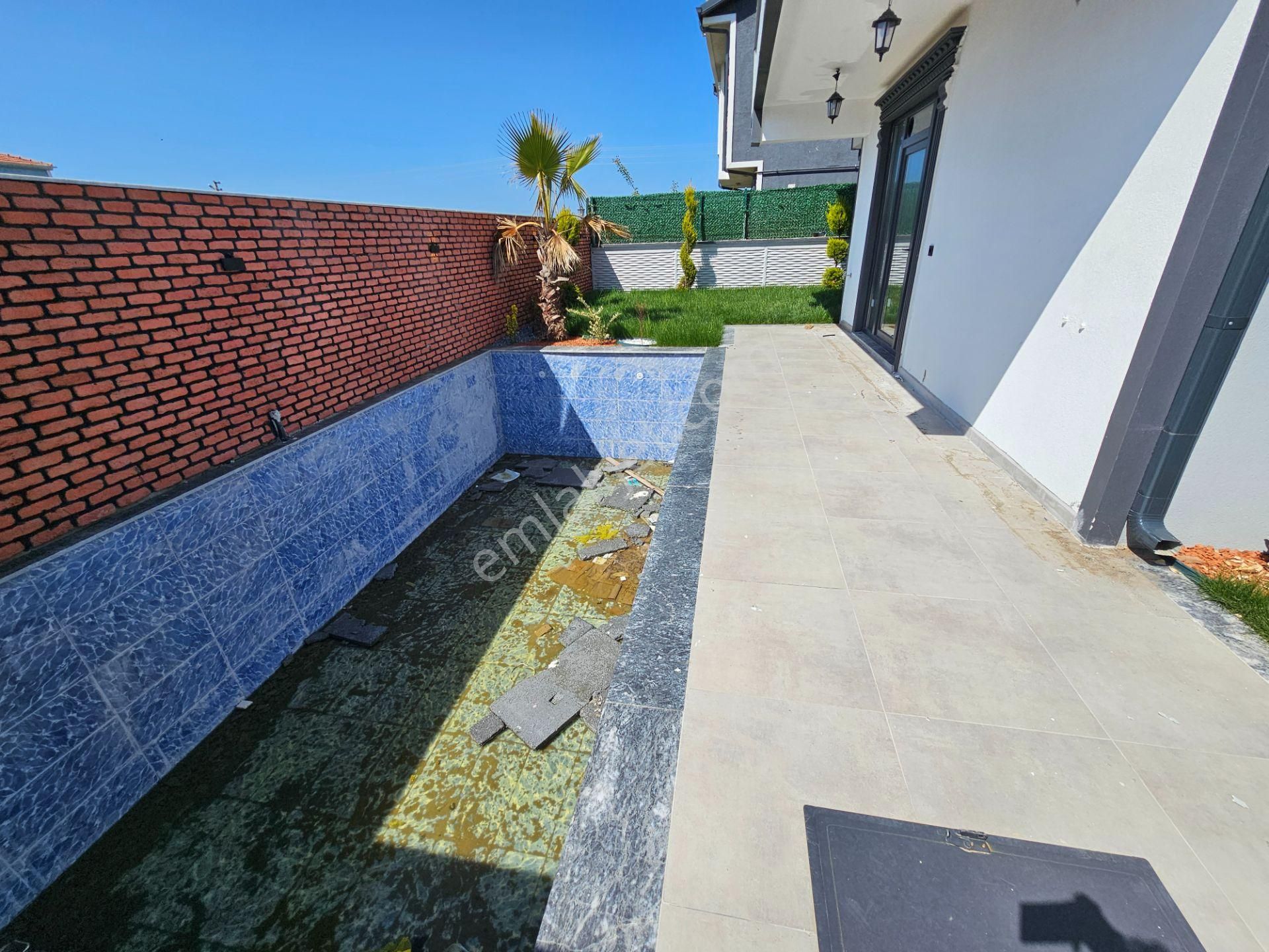 Deniz'den Kocaali Sakarya'da 4+1 Müstakil Havuzlu, Denize 2.parsel,yerden Isıtmalı Lüks Villa - Görsel 6