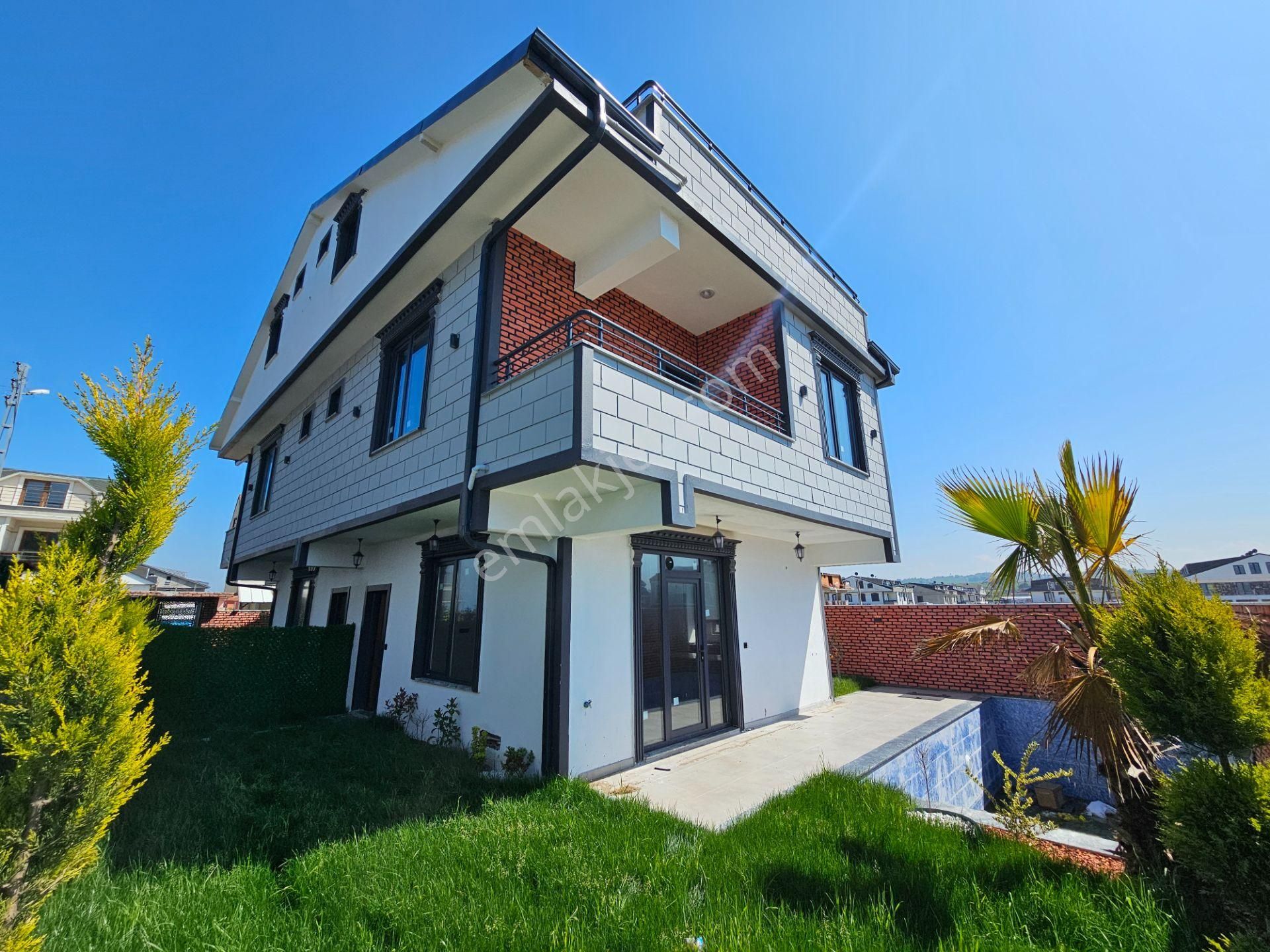 Deniz'den Kocaali Sakarya'da 4+1 Müstakil Havuzlu, Denize 2.parsel,yerden Isıtmalı Lüks Villa - Görsel 8