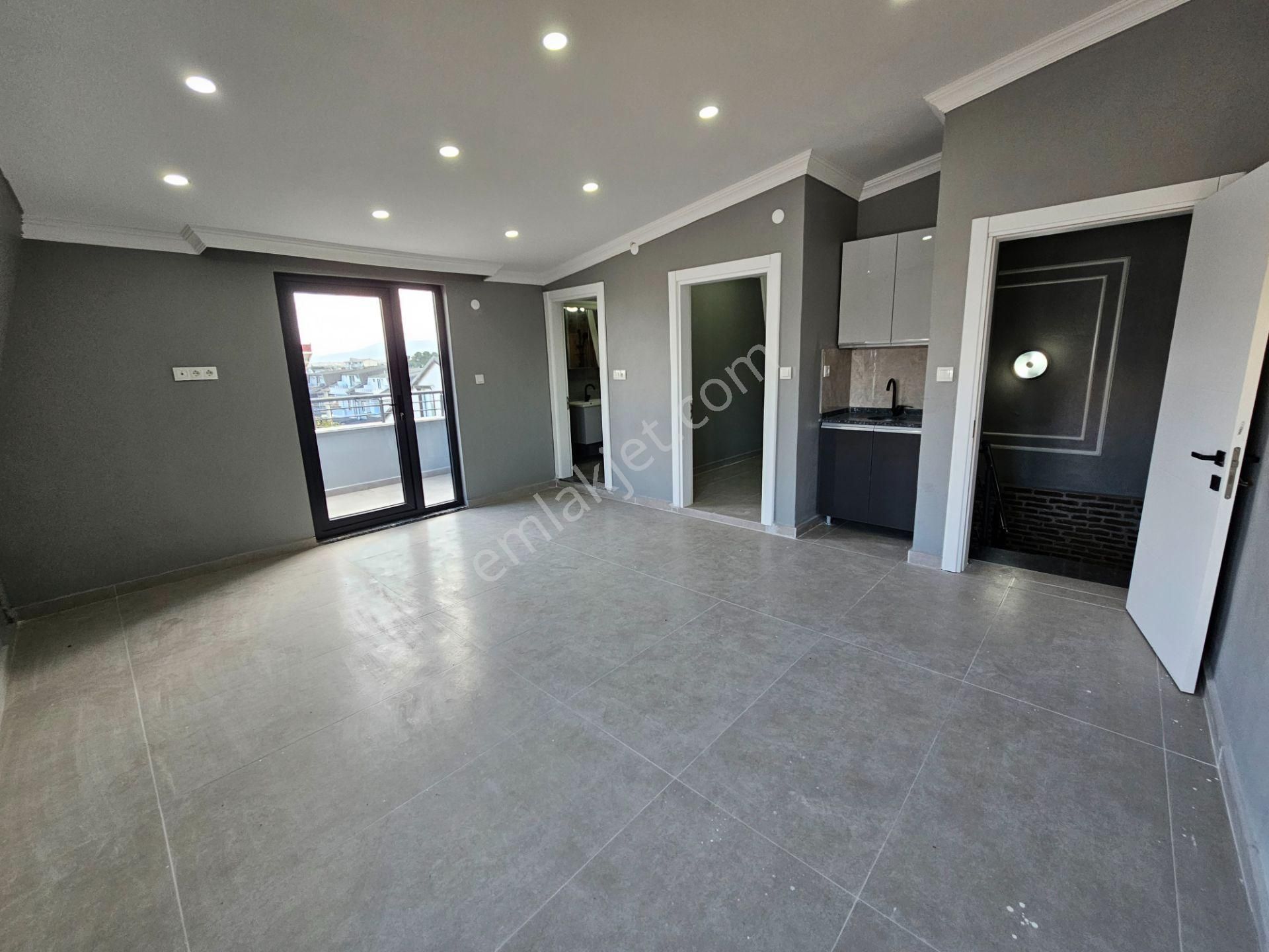 Deniz'den Kocaali Saakrya'da 3+1 Merkezde,giyinme Odalı,ebeveyn Banyolu Villa - Görsel 32