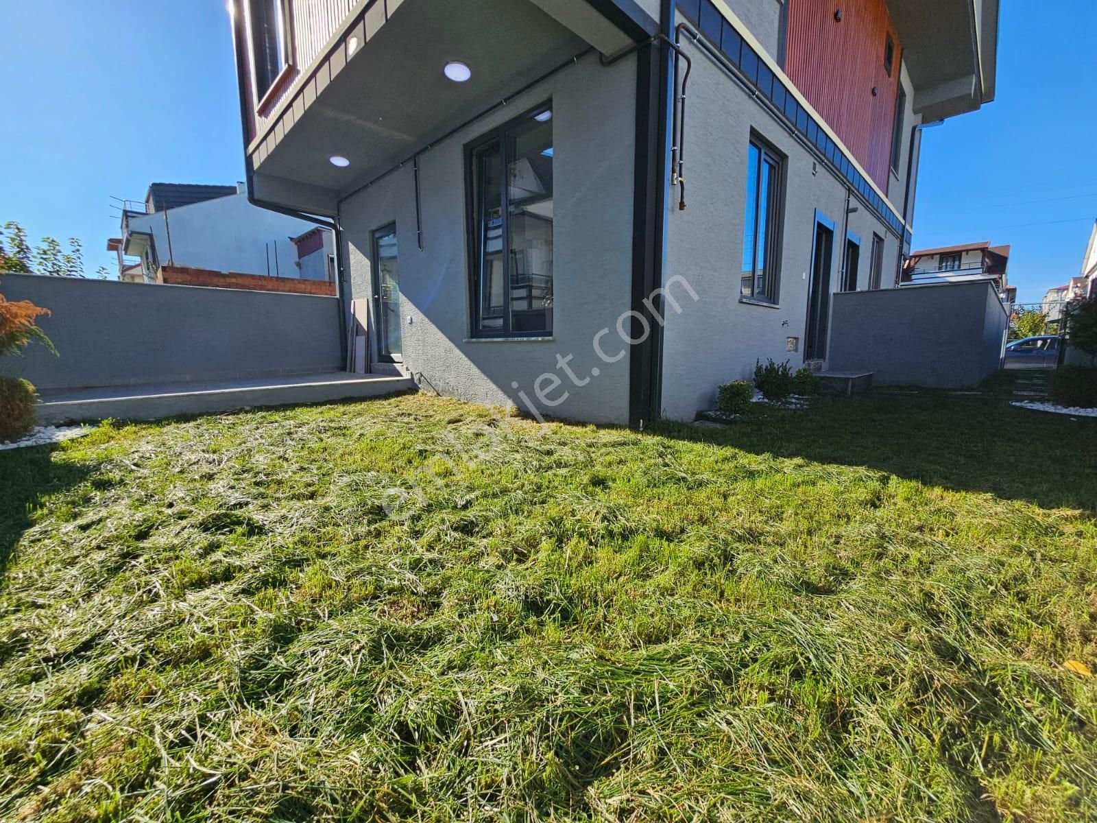 Deniz'den Kocaali Saakrya'da 3+1 Merkezde,giyinme Odalı,ebeveyn Banyolu Villa - Görsel 4