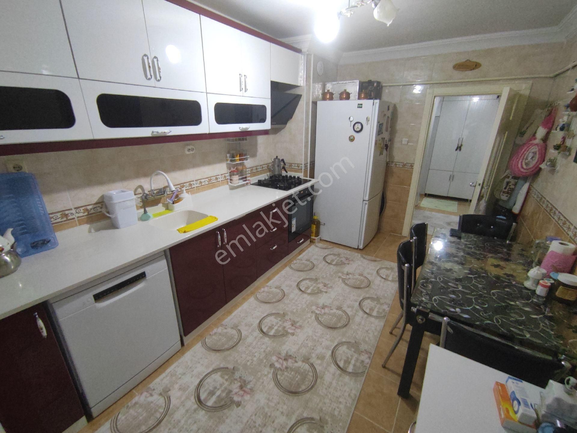 Başak Mah Merkez Cami Yakını 3+1 Ön Cephe Satılık Daire Hilal Emlaktan