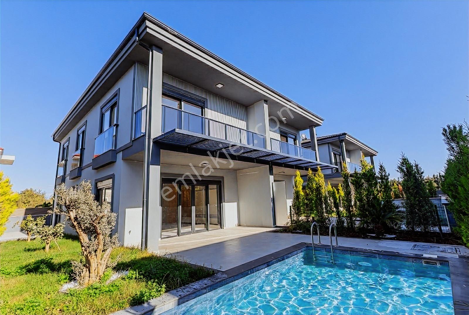 Antalya Duacı Da 4+1 Satılık Villa