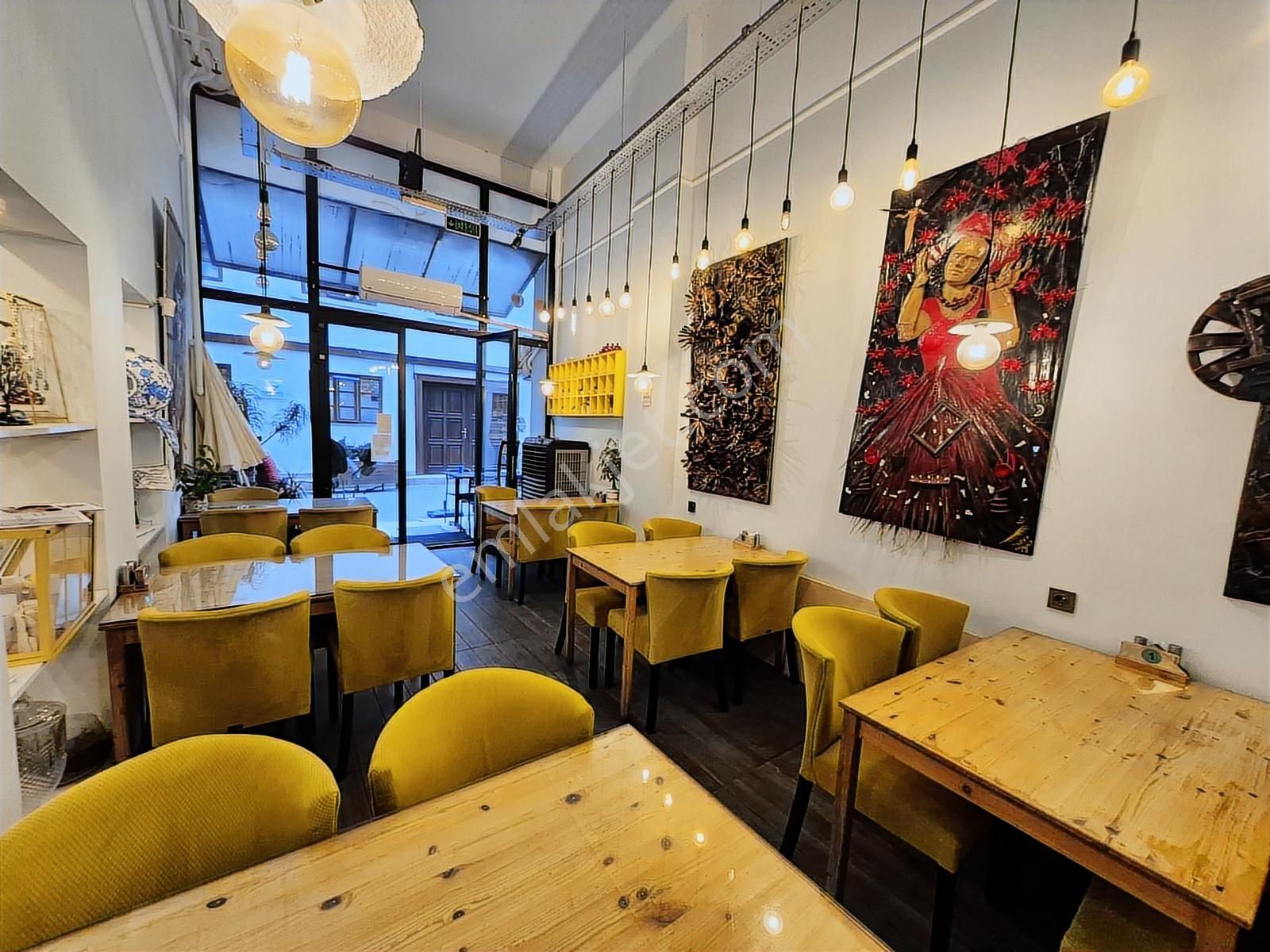 Alsancak Merkezde Devren Kiralık Restoran Lokanta Kafe - Görsel 31