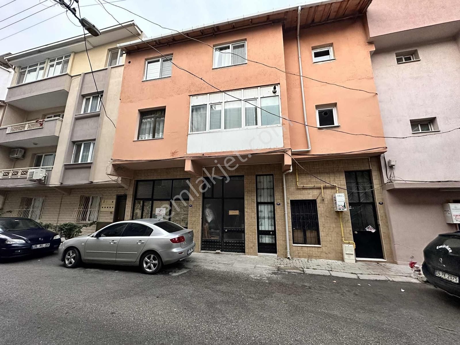 Yeni İlan // Yenigün Mahallesinde 65 M2 Depo