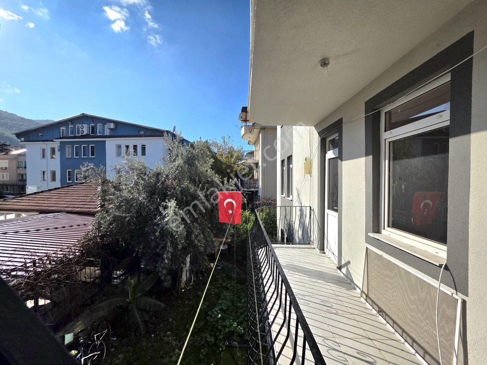 Fethiye Merkez'de Satılık 2+1 100m2 Ara Kat Ayrı Mutfak Daire - Görsel 13