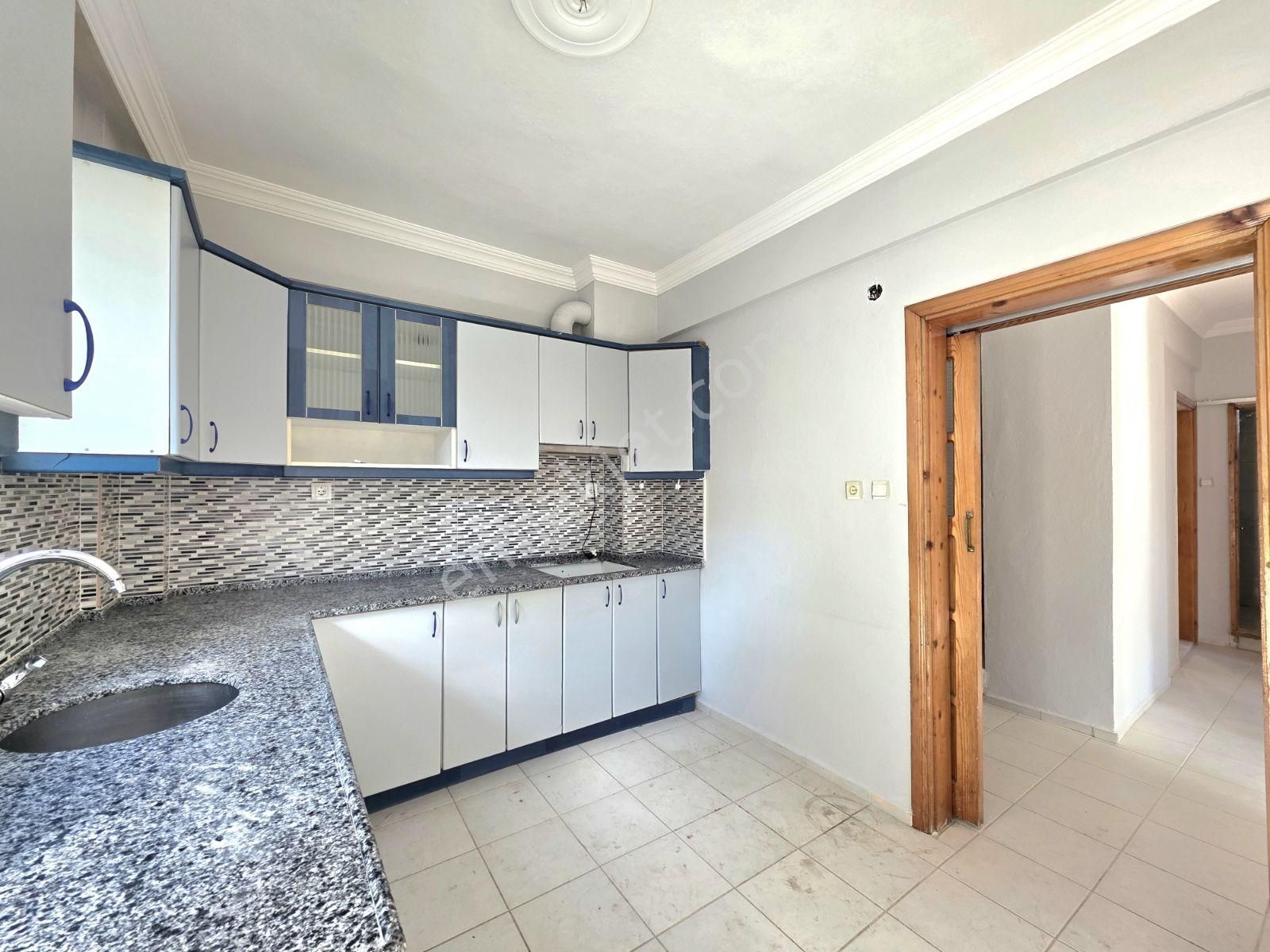 Fethiye Merkez'de Satılık 2+1 100m2 Ara Kat Ayrı Mutfak Daire - Görsel 26