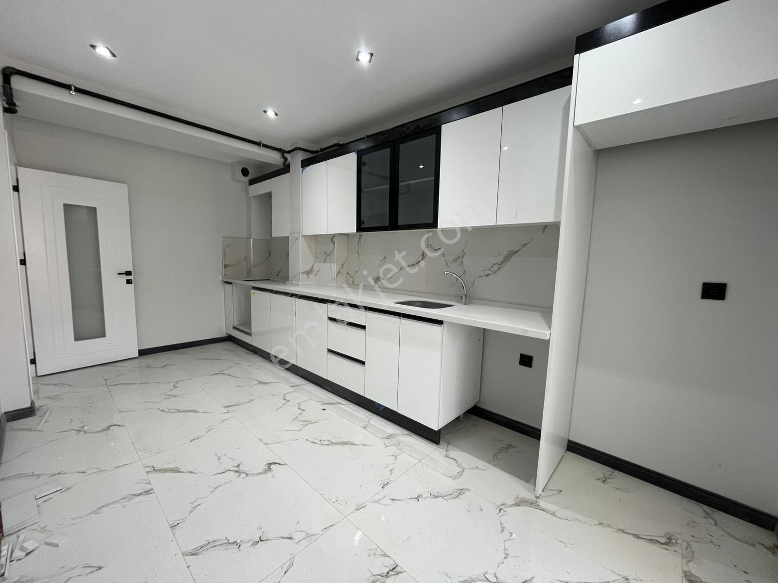 Tuncay Kartal'dan Ulusal Egemenlik Mevkii Geniş 2+1 - Görsel 11