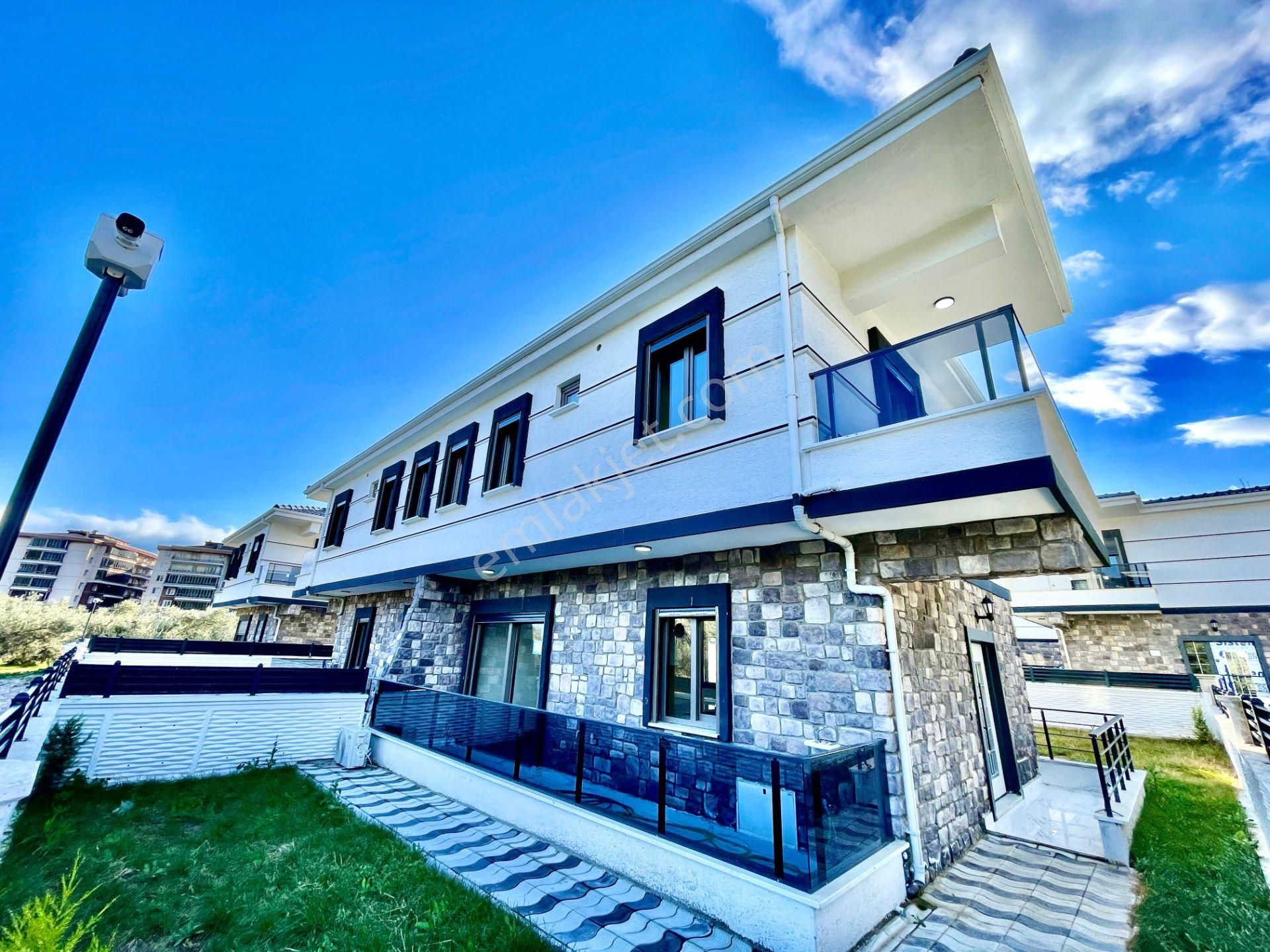 Berkay Demirel'den Kadıköyde Özel Havuzlu Ultra Lüks 3+1 Villa - Görsel 3