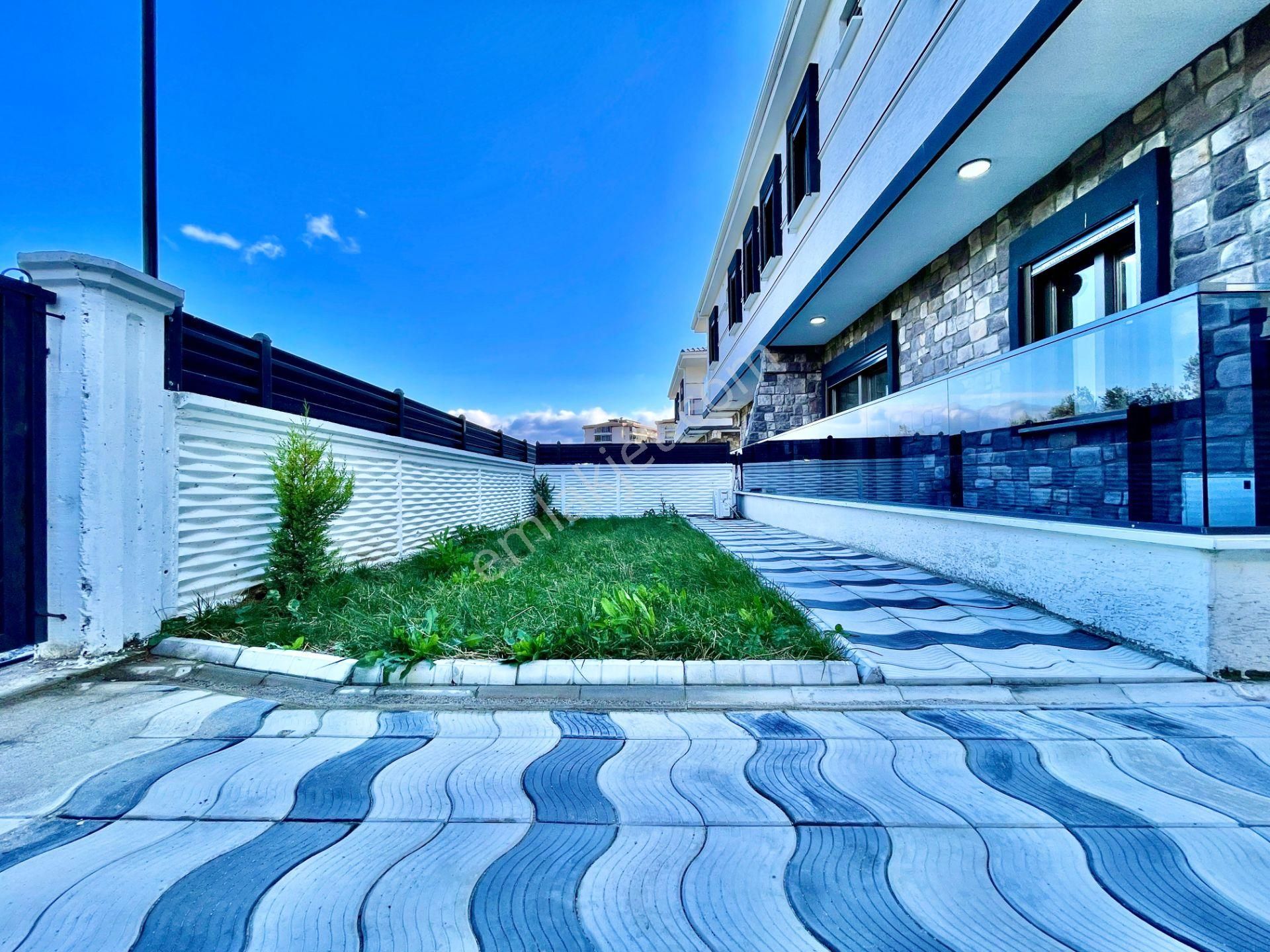 Berkay Demirel'den Kadıköyde Özel Havuzlu Ultra Lüks 3+1 Villa - Görsel 2