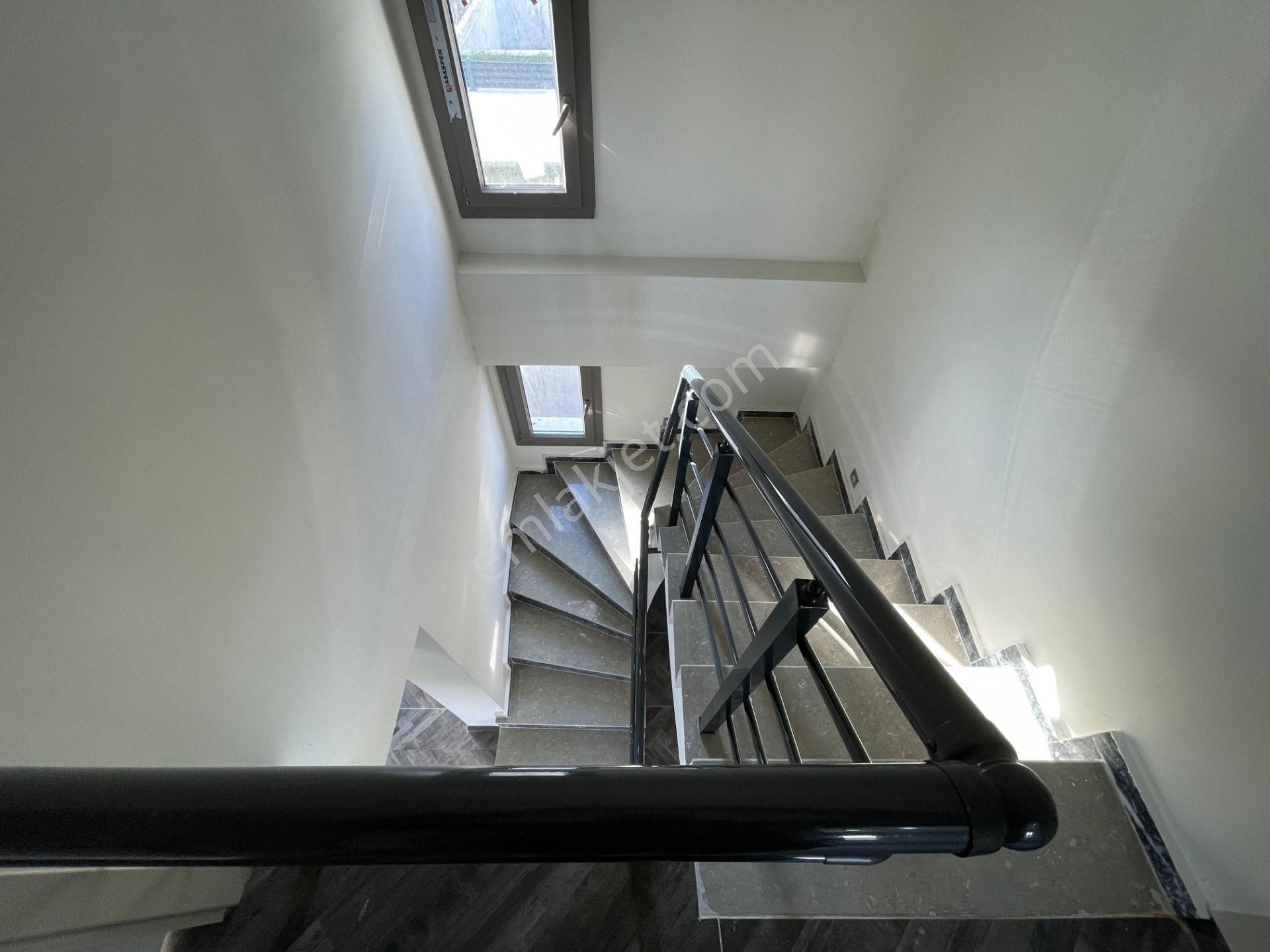 Berkay Demirel'den Kadıköyde Özel Havuzlu Ultra Lüks 3+1 Villa - Görsel 21