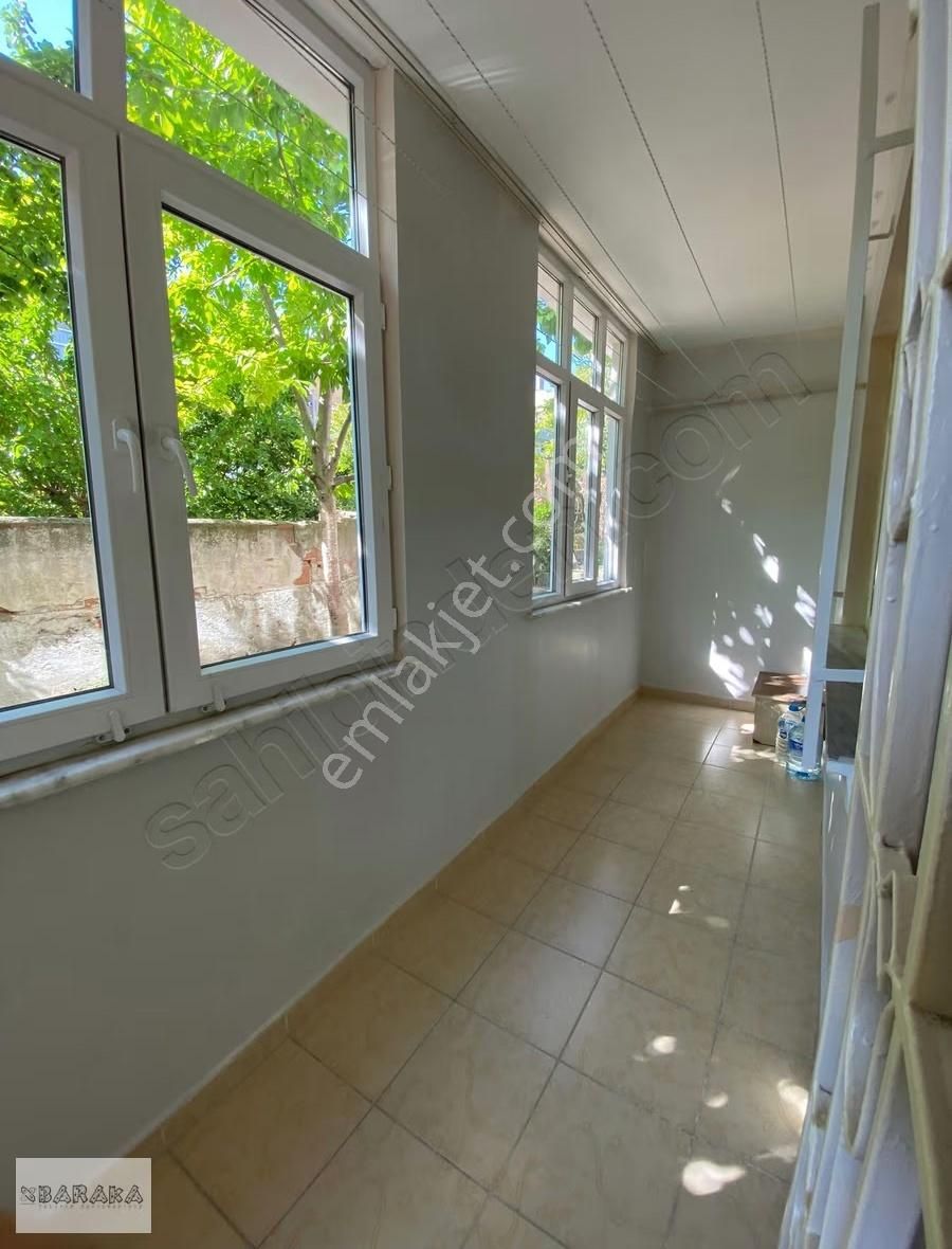 █ 1.350 M2 Arsa Alanı İçinde Bahçeli Otoparklı Sitede Satılık █ - Görsel 2